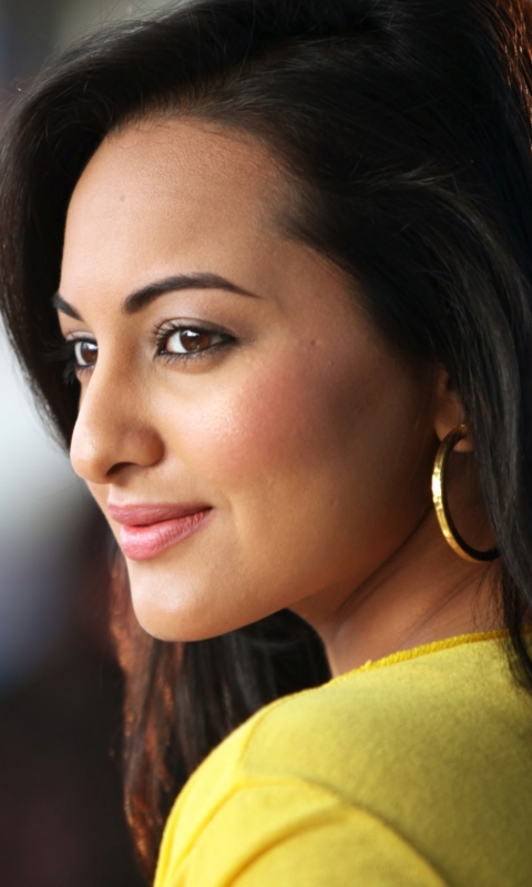 Download mobile wallpaper Celebrity, Actress, Bollywood, Sonakshi Sinha for free.