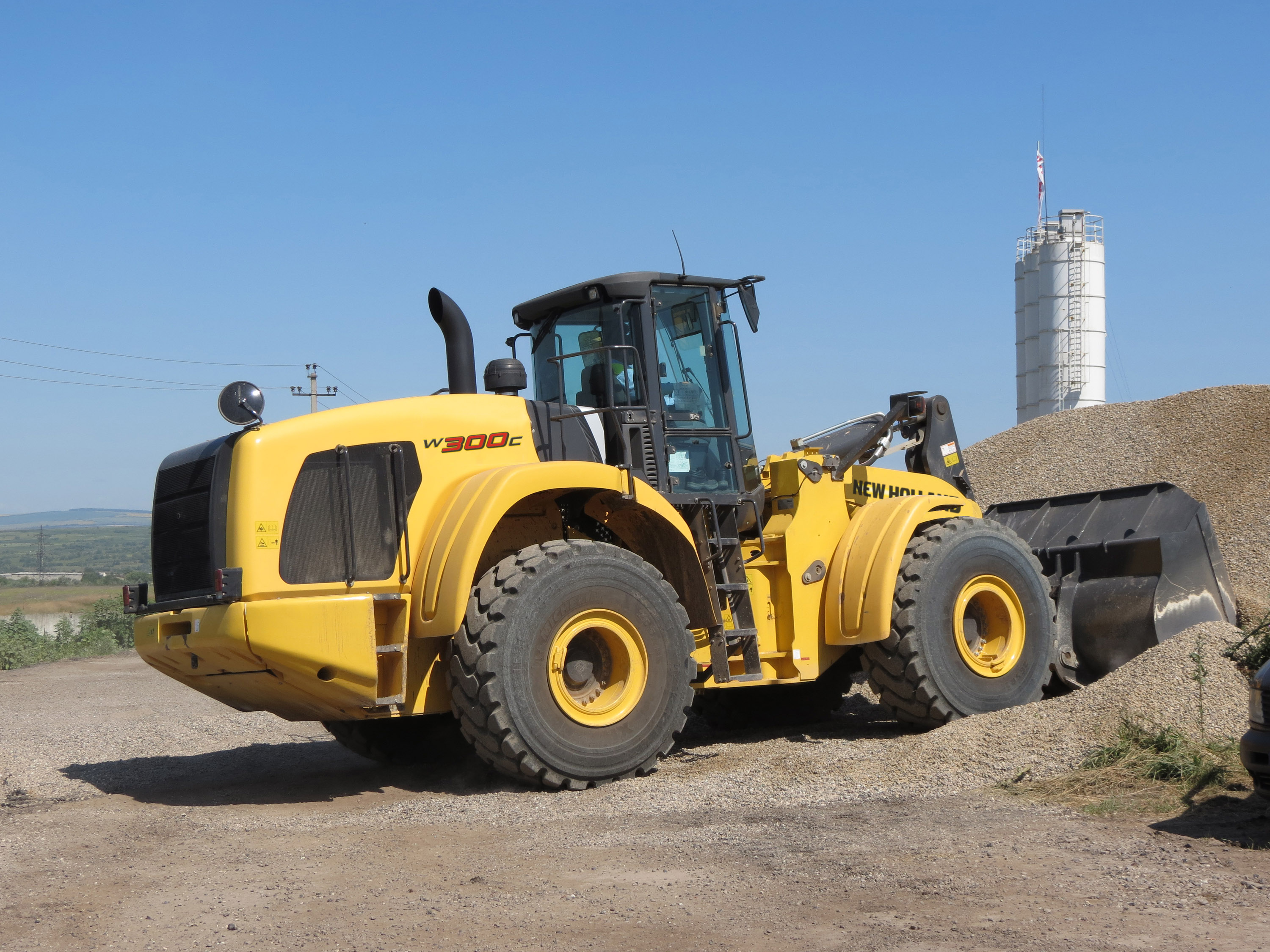 Free download wallpaper Vehicles, Wheel Loader, New Holland W300C on your PC desktop