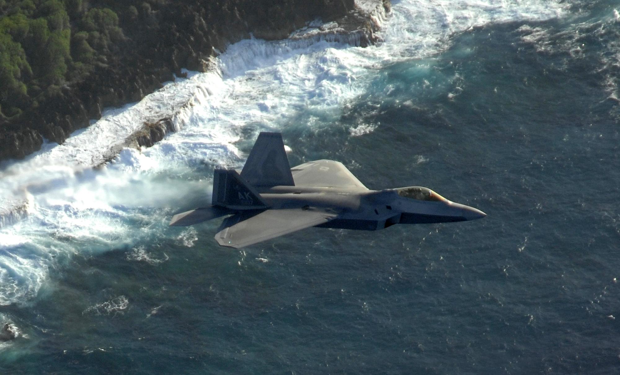 Baixe gratuitamente a imagem Militar, Lockheed Martin F 22 Raptor na área de trabalho do seu PC