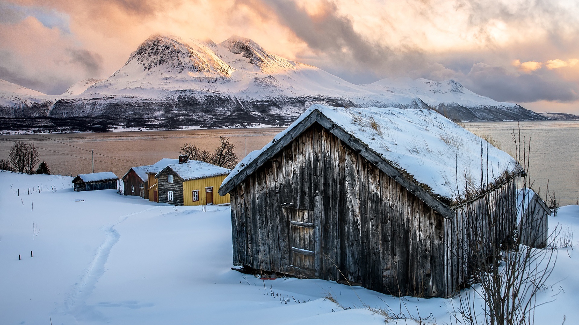 Handy-Wallpaper Winter, See, Erde, Gebirge, Hütte, Fotografie kostenlos herunterladen.