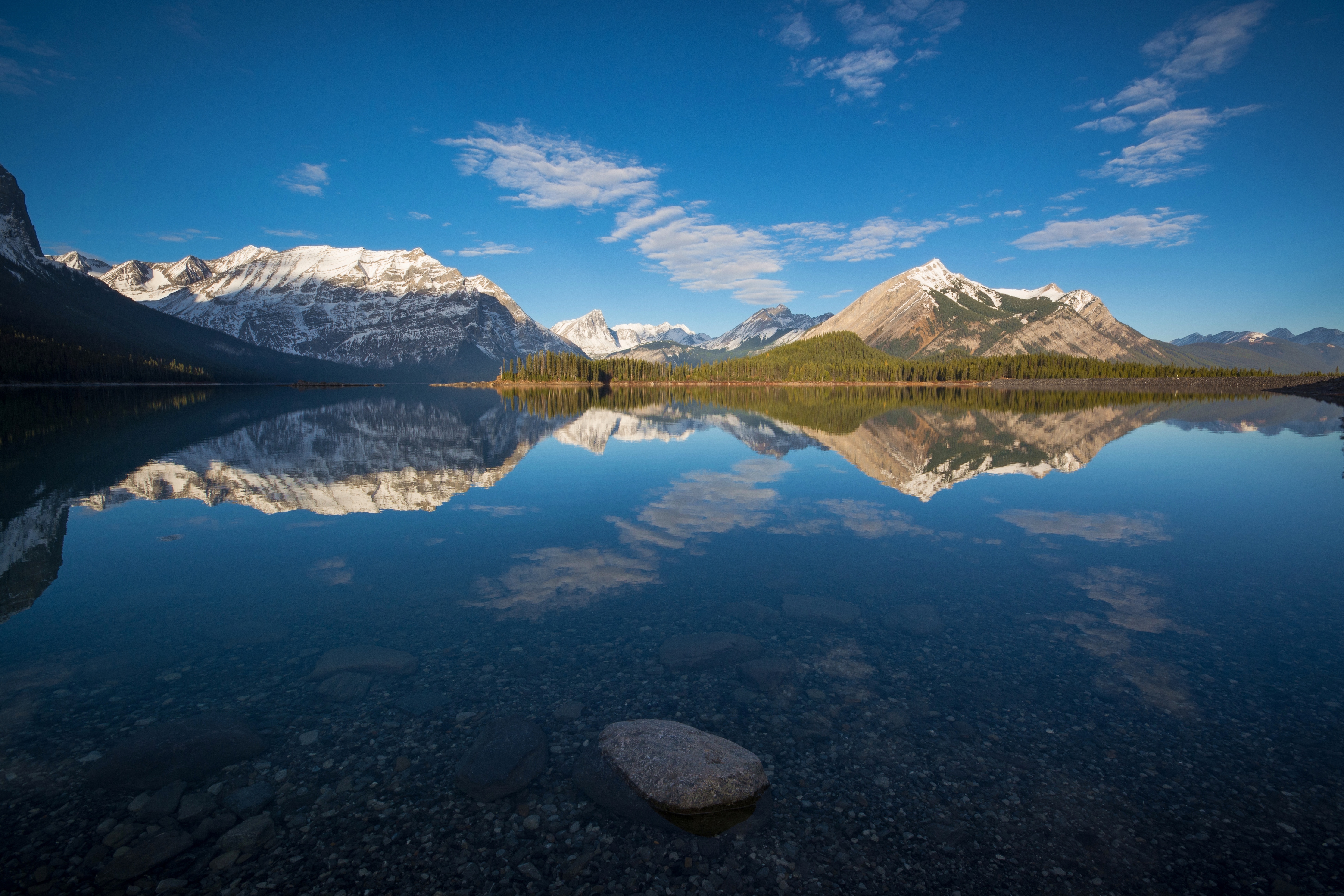 Download mobile wallpaper Nature, Sky, Mountain, Lake, Reflection, Earth for free.