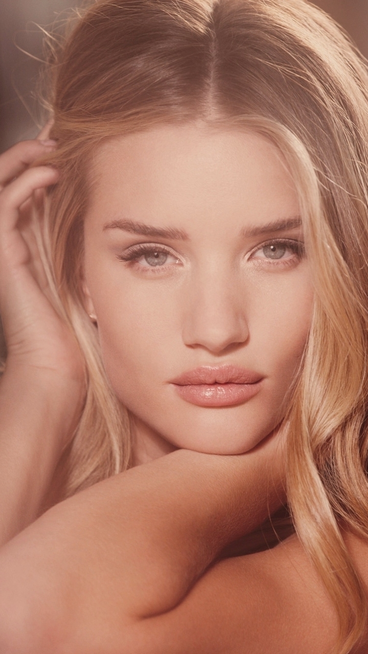 Download mobile wallpaper Celebrity, Rosie Huntington Whiteley for free.