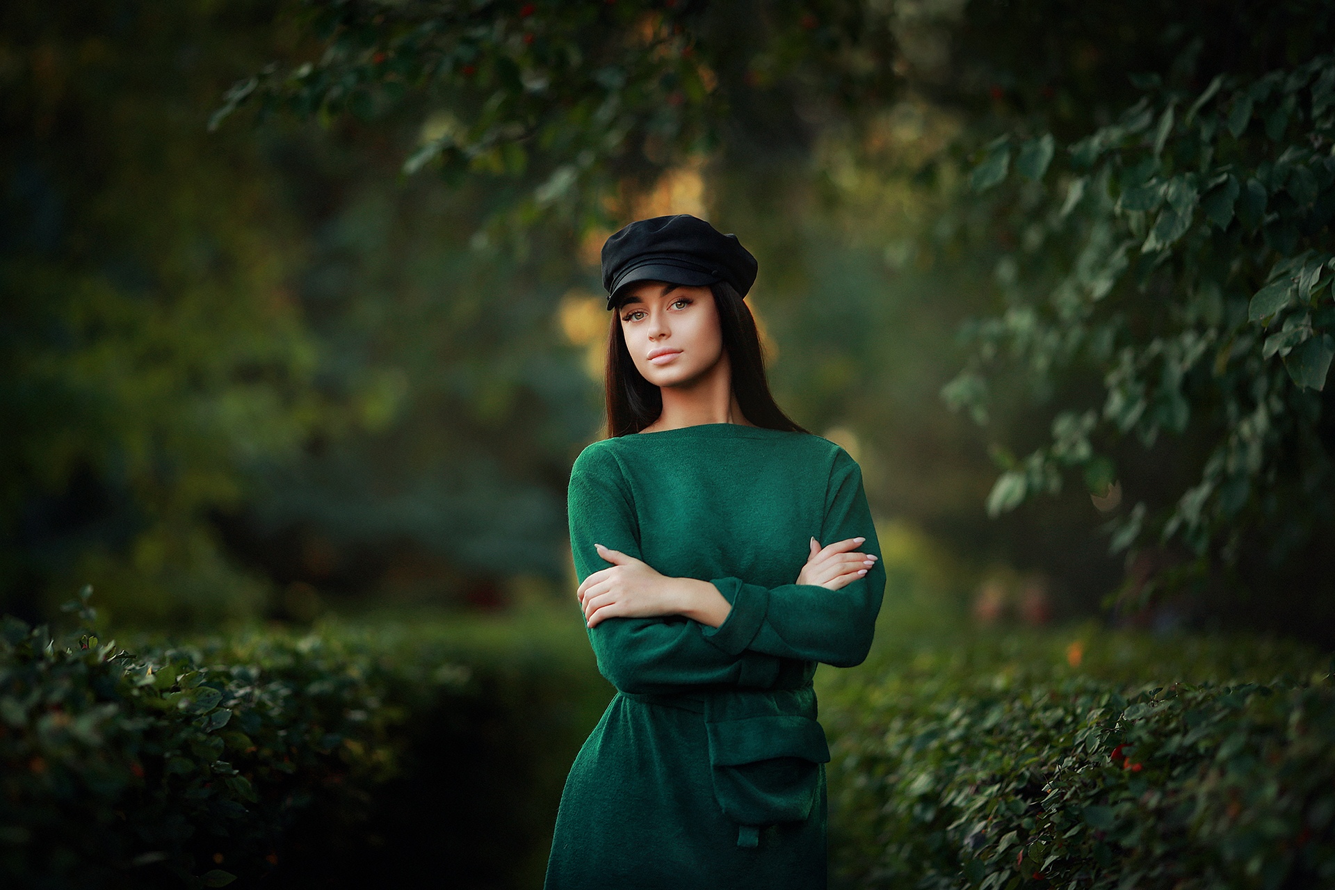 Download mobile wallpaper Cap, Model, Women, Depth Of Field, Green Dress for free.