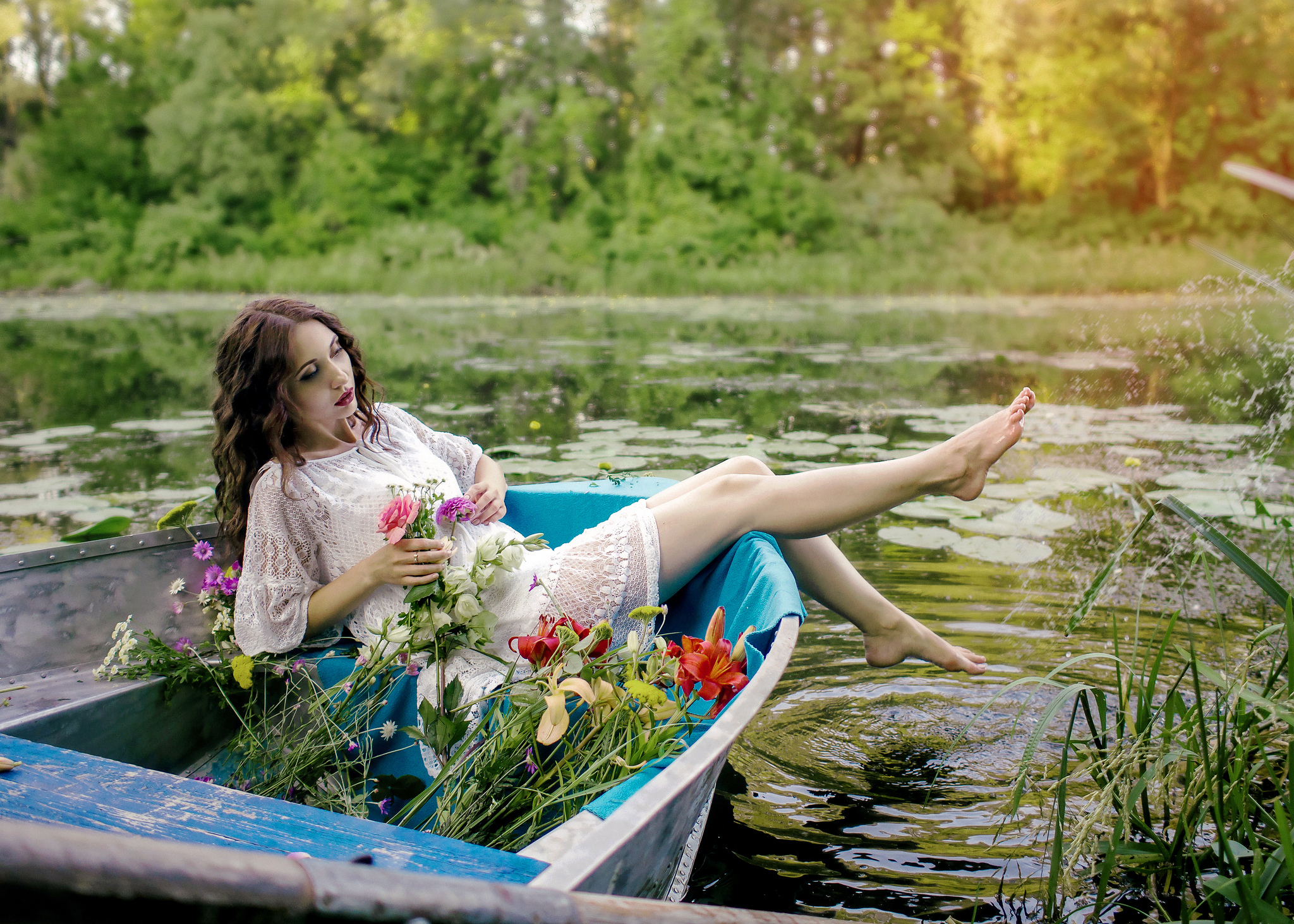 Téléchargez gratuitement l'image Bateau, Humeur, Brune, Femmes, Top Model, Rouge À Lèvres sur le bureau de votre PC