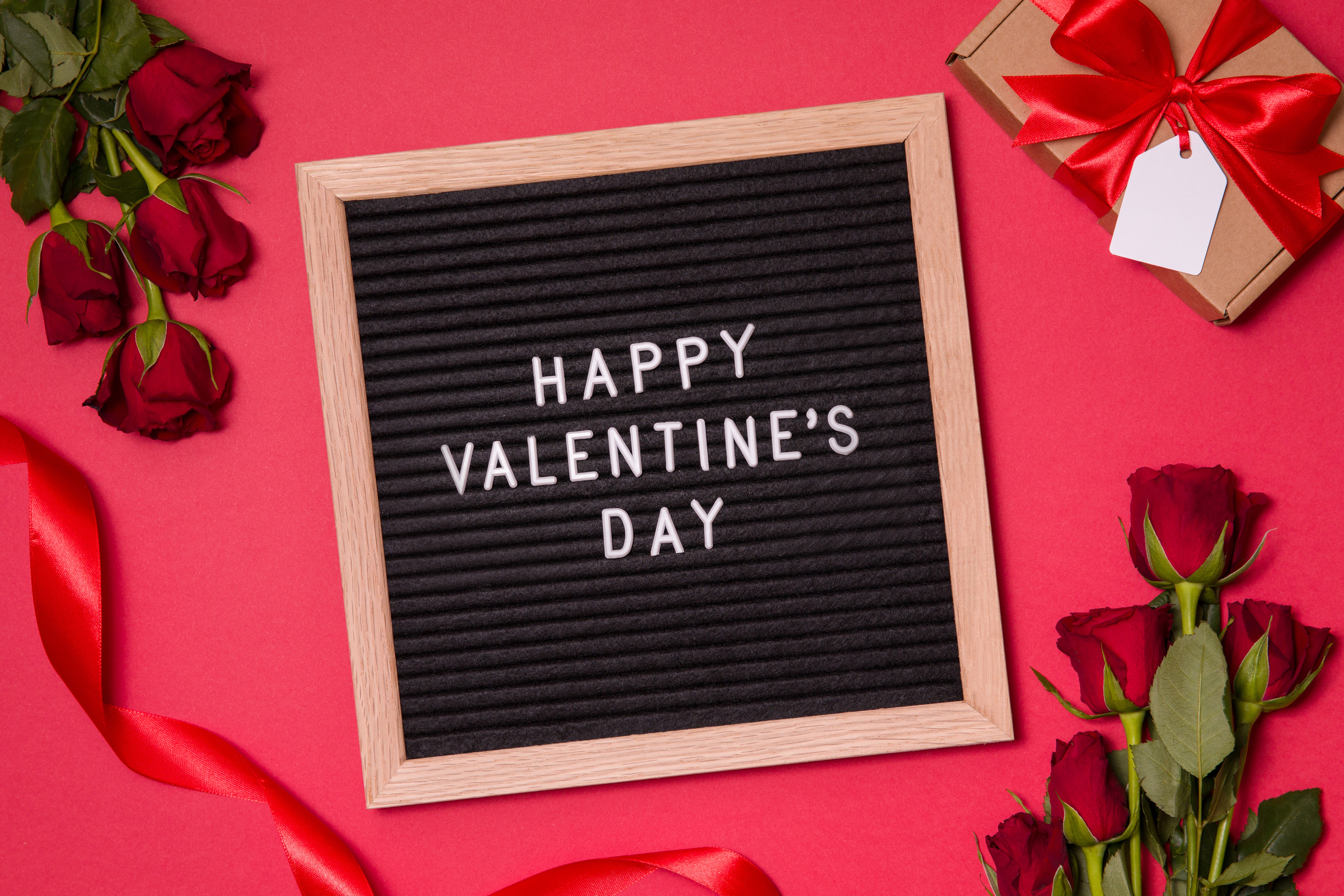 Скачати мобільні шпалери День Святого Валентина, Квітка, Роза, Свято, Щасливого Дня Святого Валентина безкоштовно.