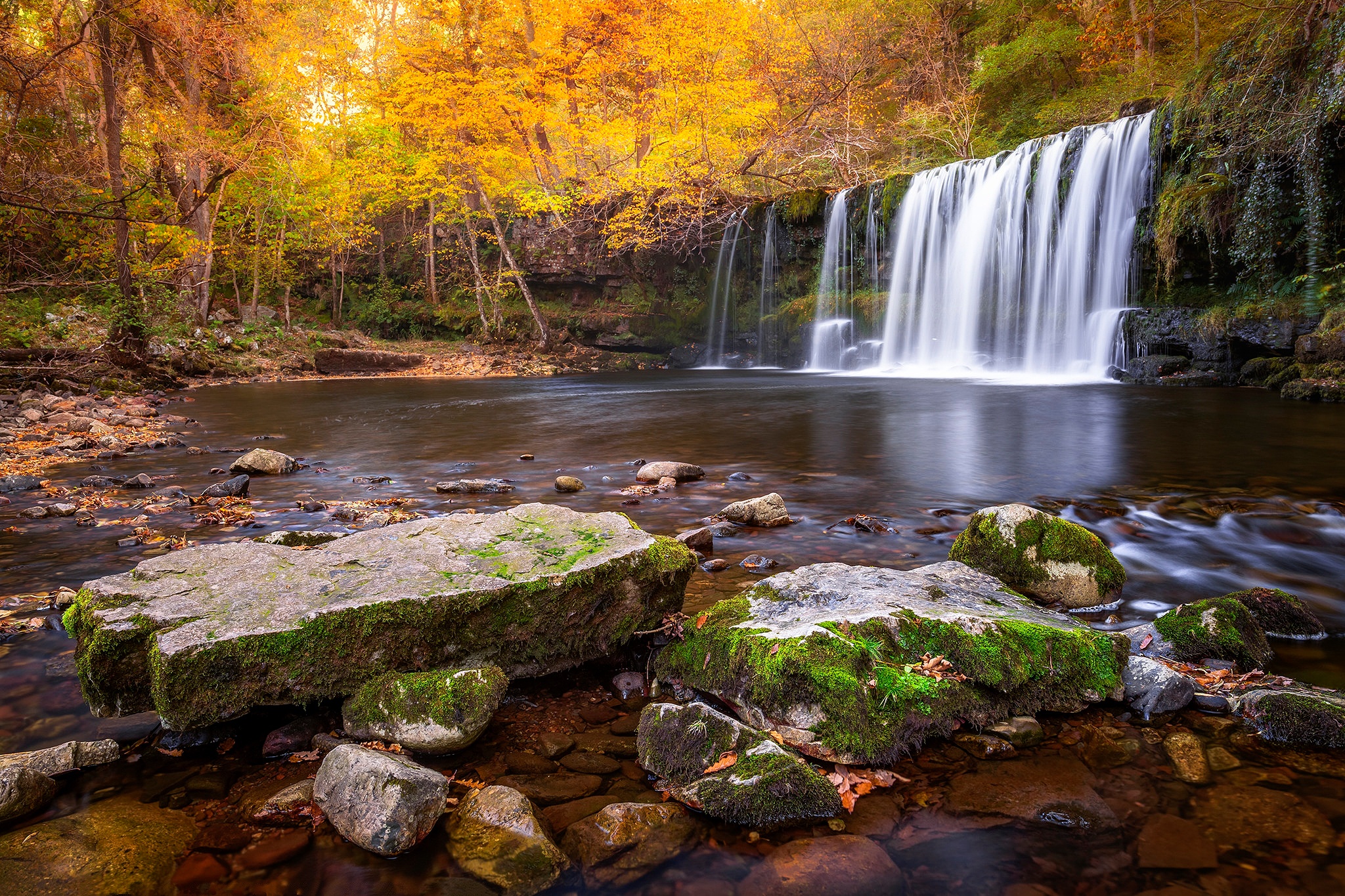 Descarga gratis la imagen Naturaleza, Otoño, Cascadas, Cascada, Tierra/naturaleza en el escritorio de tu PC