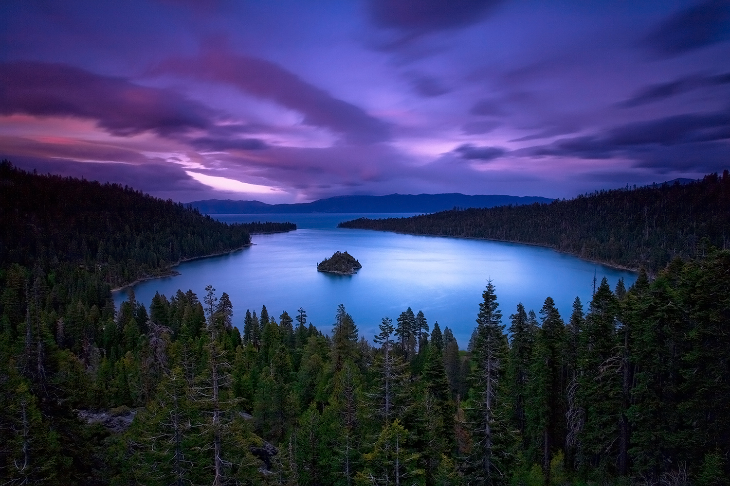 Скачать картинку Закат, Озеро, Лес, Остров, Hdr, Фотографии, Пурпурный в телефон бесплатно.