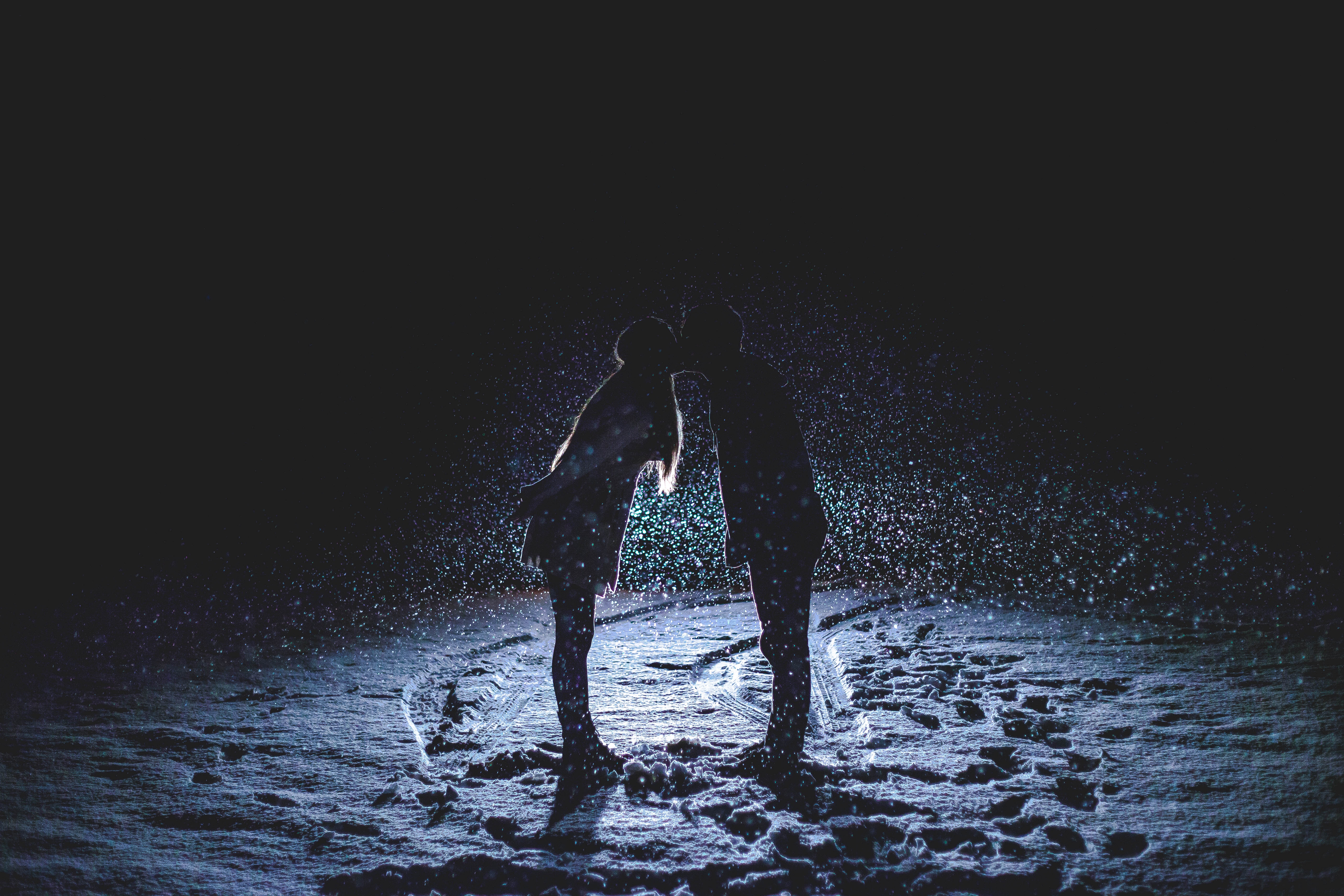 kiss, pair, couple, love, night, snowfall 1080p