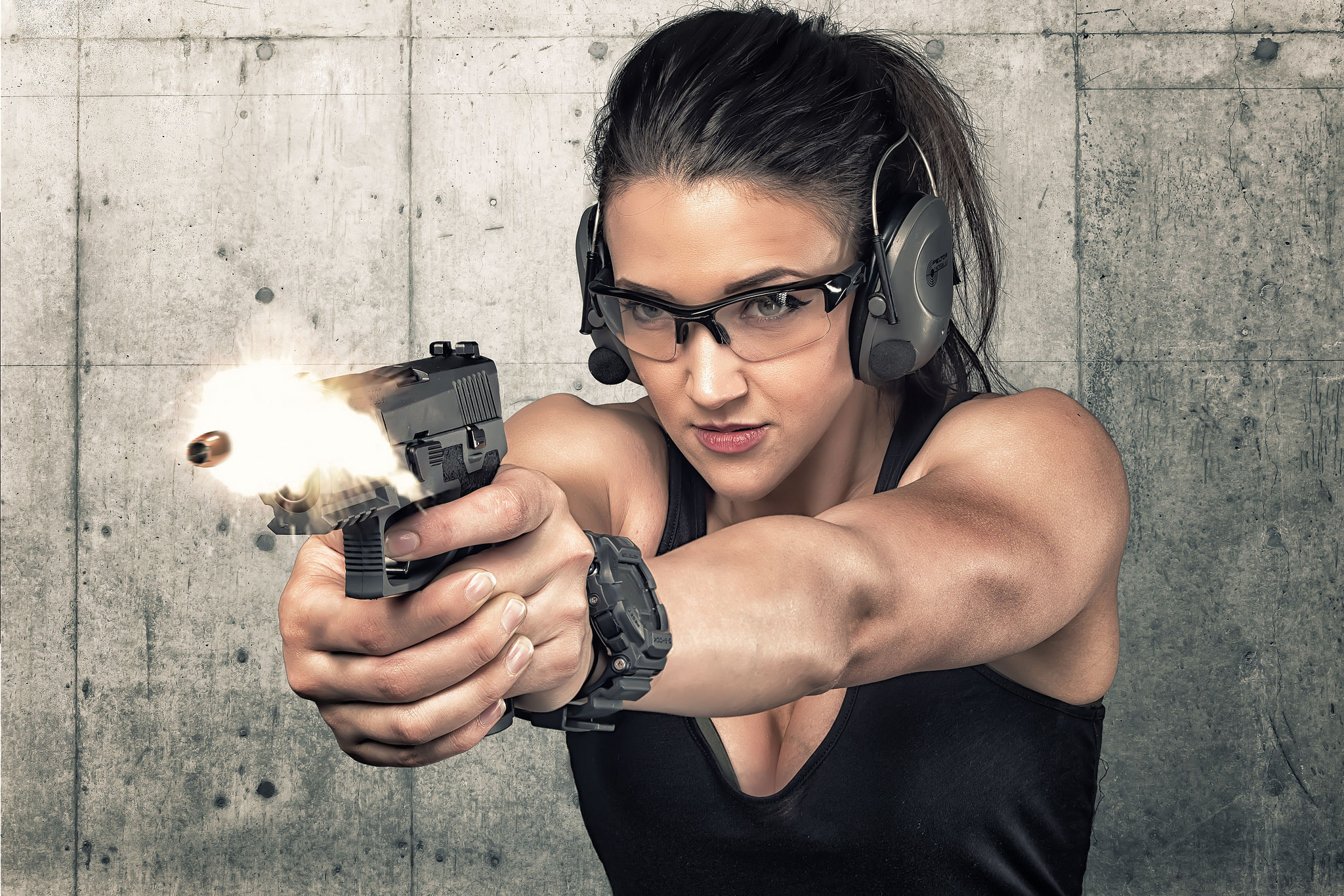 Baixe gratuitamente a imagem Mulheres, Pistola, Cabelo Castanho, Garotas & Armas na área de trabalho do seu PC