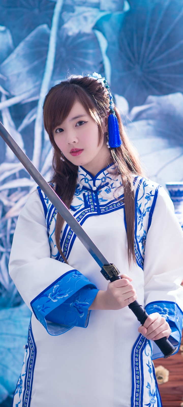 Download mobile wallpaper Model, Women, Sword, Asian, Taiwanese, Traditional Costume, Yu Chen Zheng for free.