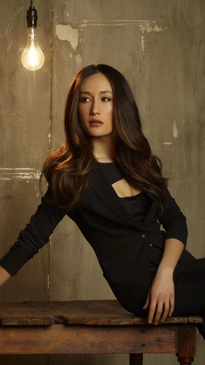 Download mobile wallpaper Brunette, Celebrity, Brown Eyes, Actress, Maggie Q for free.