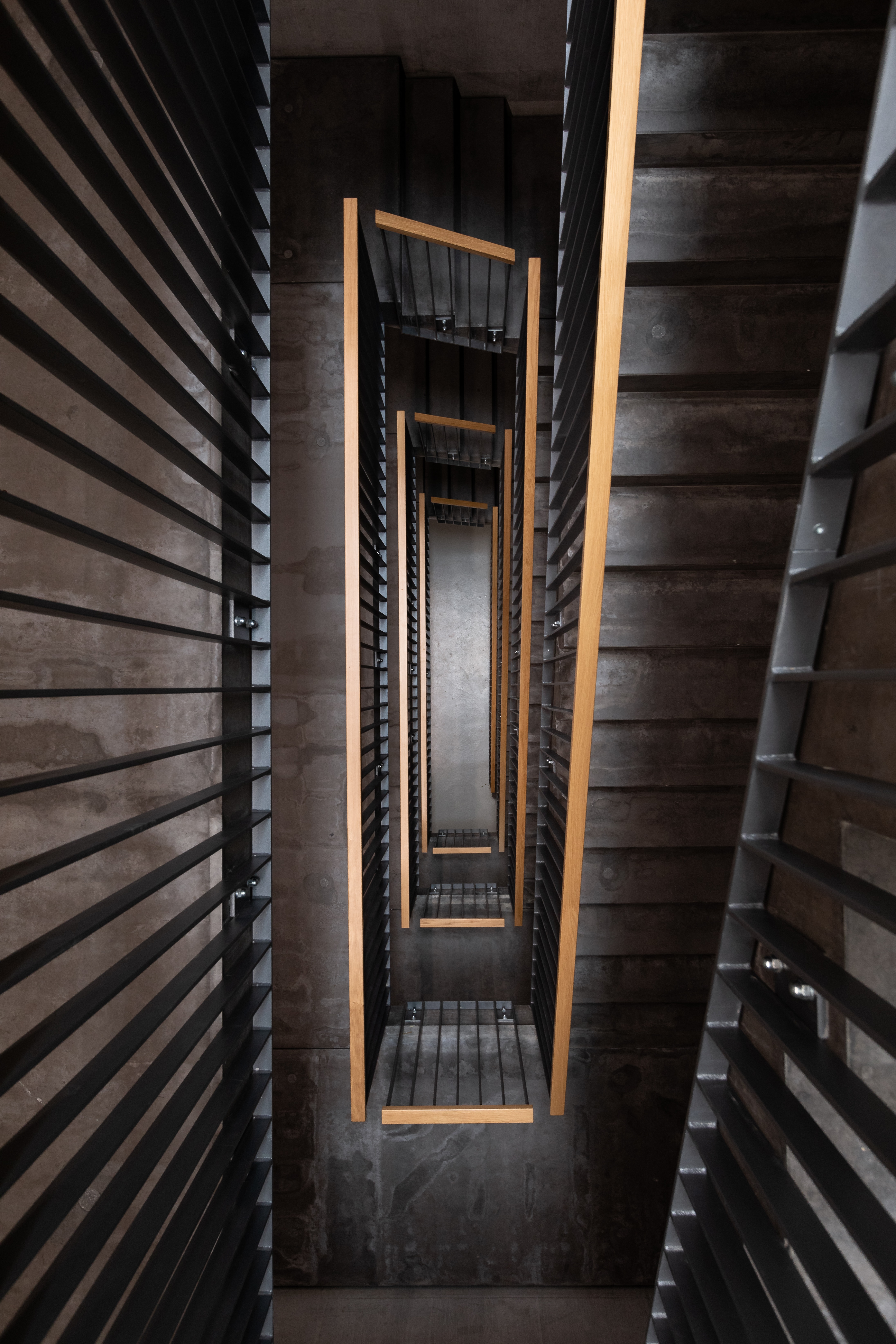 Download mobile wallpaper Miscellaneous, Ladder, Landing, Staircase, Construction, Steps, Miscellanea, Architecture, Design, Stairs for free.