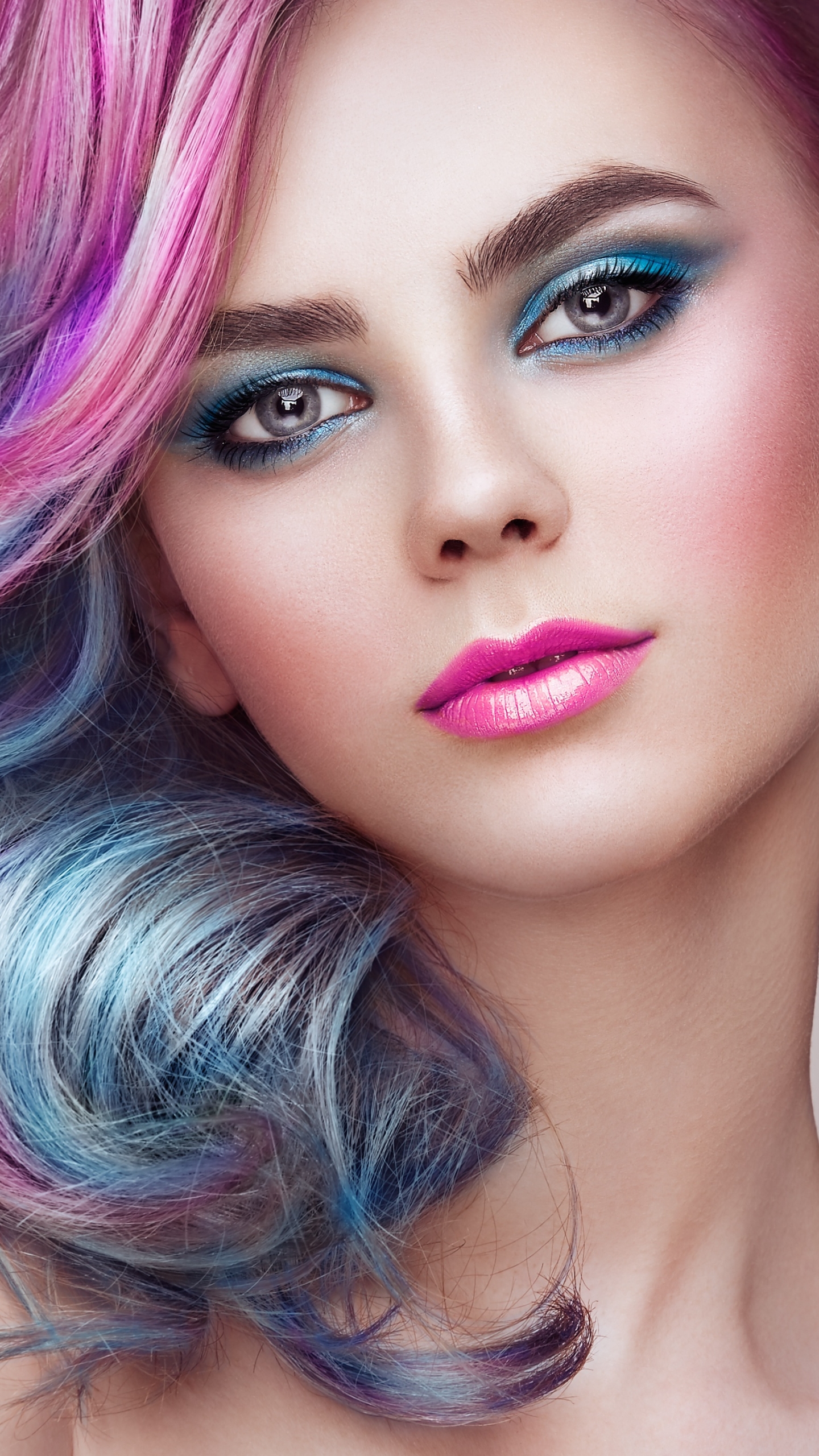 無料モバイル壁紙顔, 青い目, モデル, 女性, 口紅, ツートーンヘアをダウンロードします。