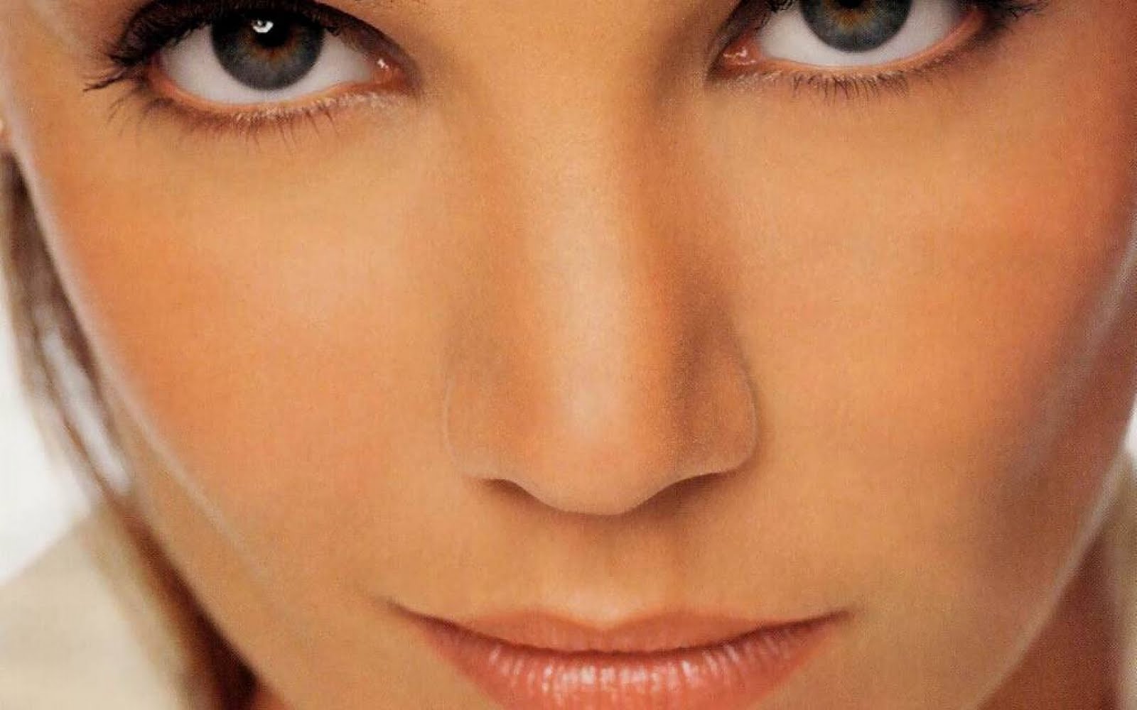 Descarga gratuita de fondo de pantalla para móvil de Celebridades, Katie Holmes.