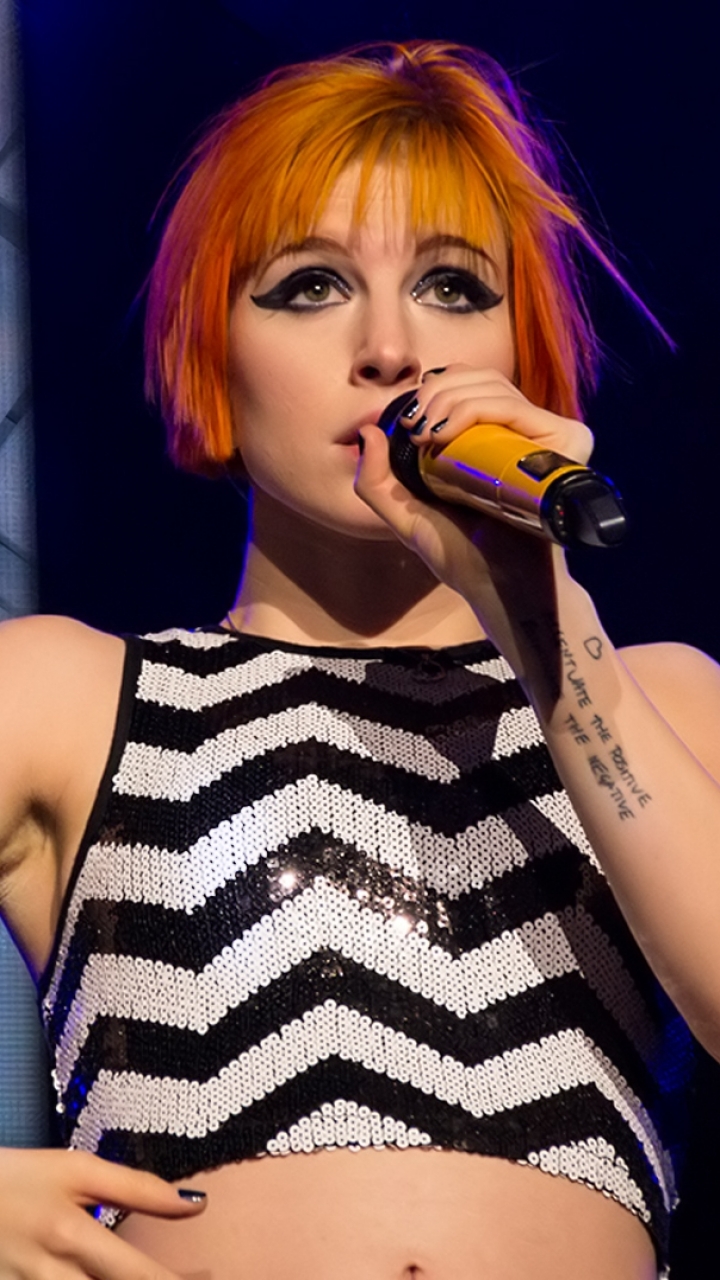 Descarga gratuita de fondo de pantalla para móvil de Música, Hayley Williams.