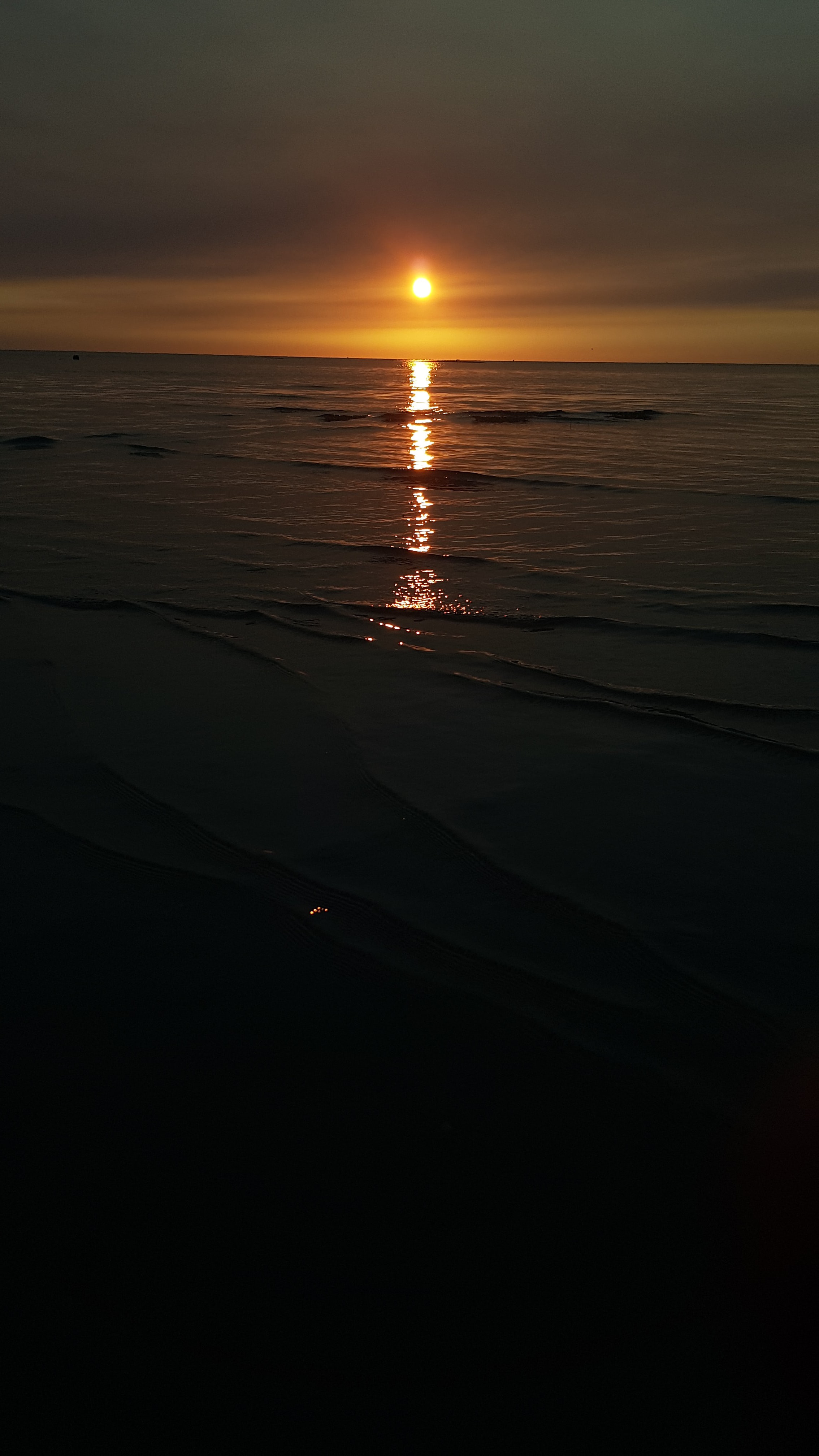 Download mobile wallpaper Sunset, Horizon, Coast, Nature, Sun for free.