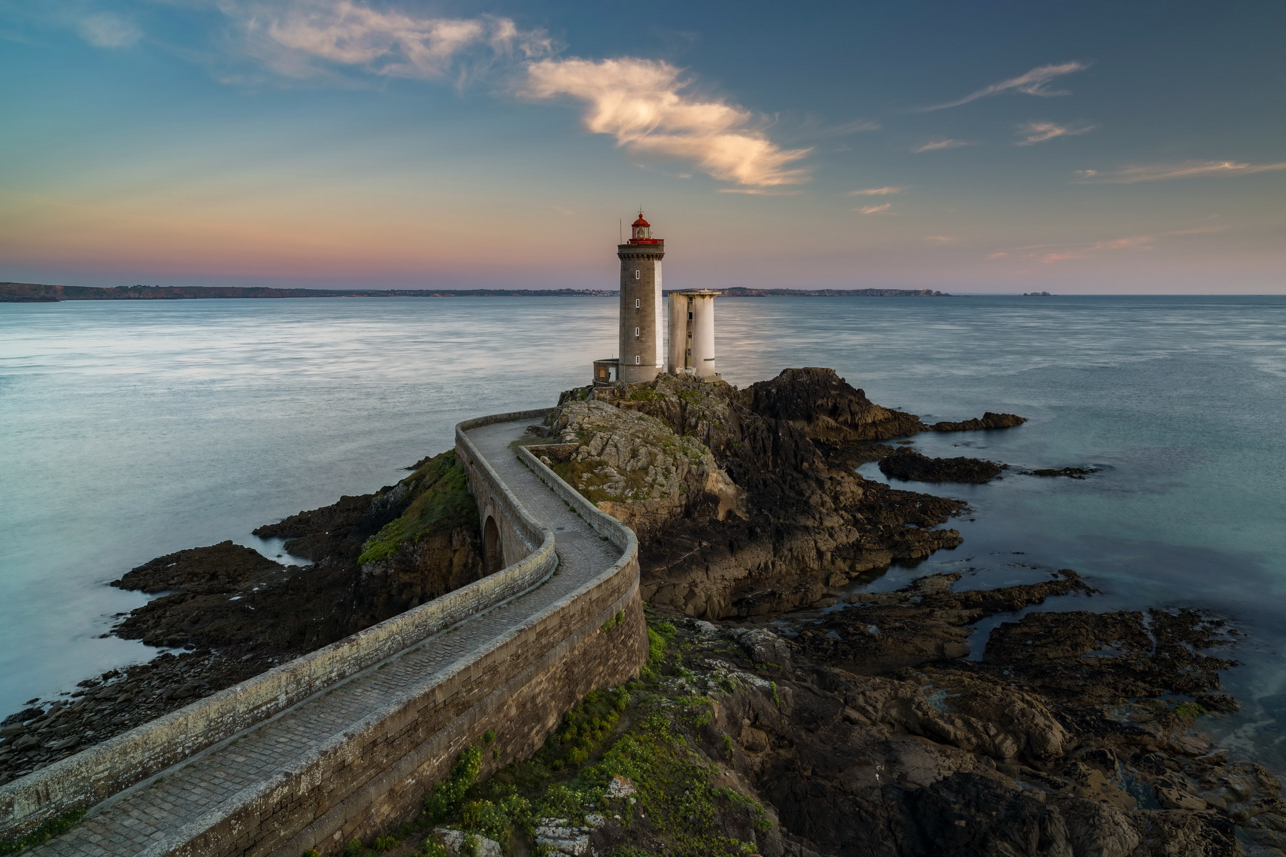 Free download wallpaper Horizon, Coast, Ocean, Path, Lighthouse, Man Made on your PC desktop