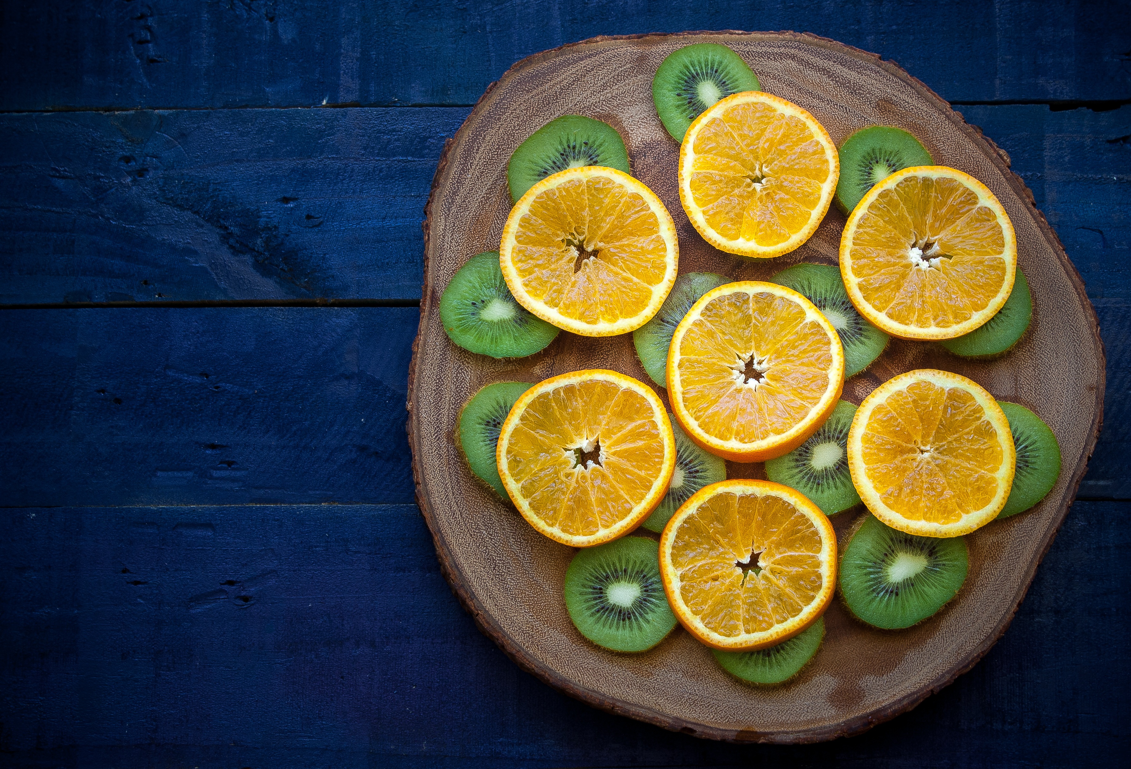 Handy-Wallpaper Kiwi, Frucht, Nahrungsmittel, Früchte, Orange (Obst) kostenlos herunterladen.