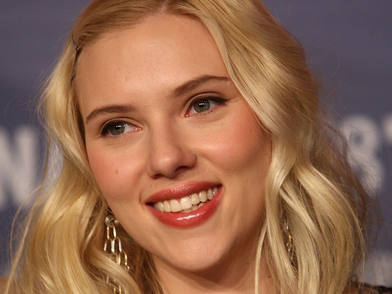 Download mobile wallpaper Scarlett Johansson, Celebrity for free.