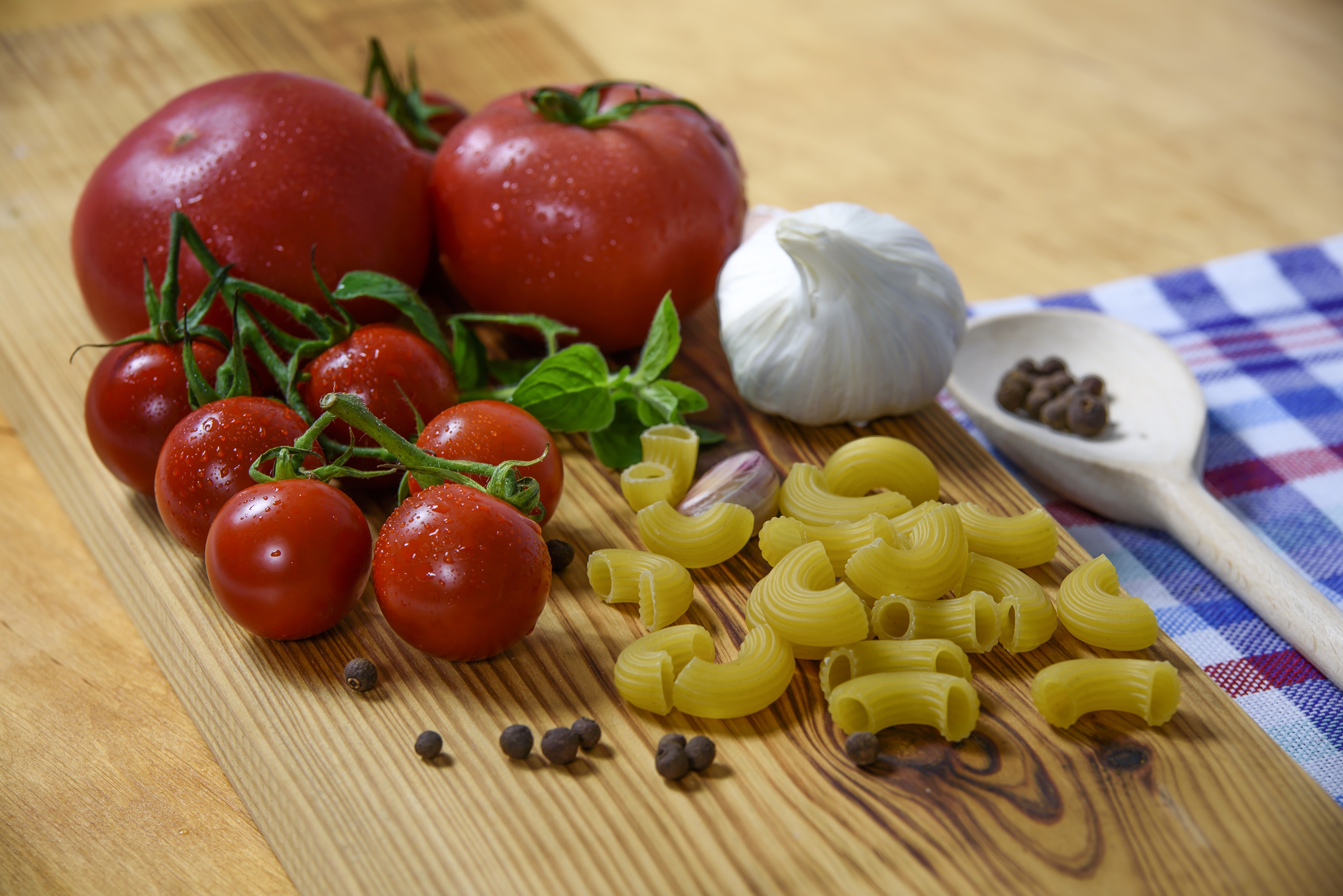 Laden Sie das Tomate, Pasta, Nahrungsmittel, Stillleben-Bild kostenlos auf Ihren PC-Desktop herunter