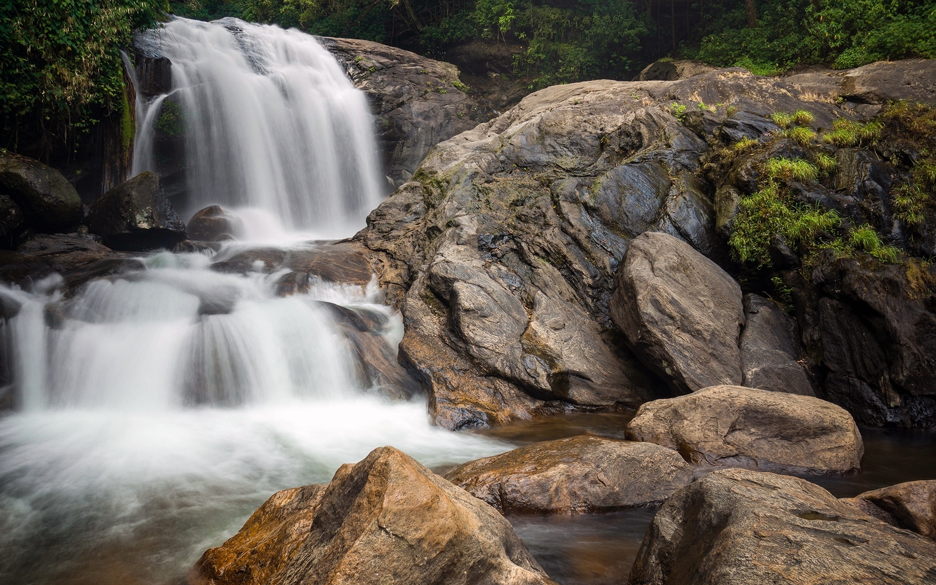 Descarga gratuita de fondo de pantalla para móvil de Naturaleza, Agua, Cascadas, Cascada, Vegetación, Tierra/naturaleza.