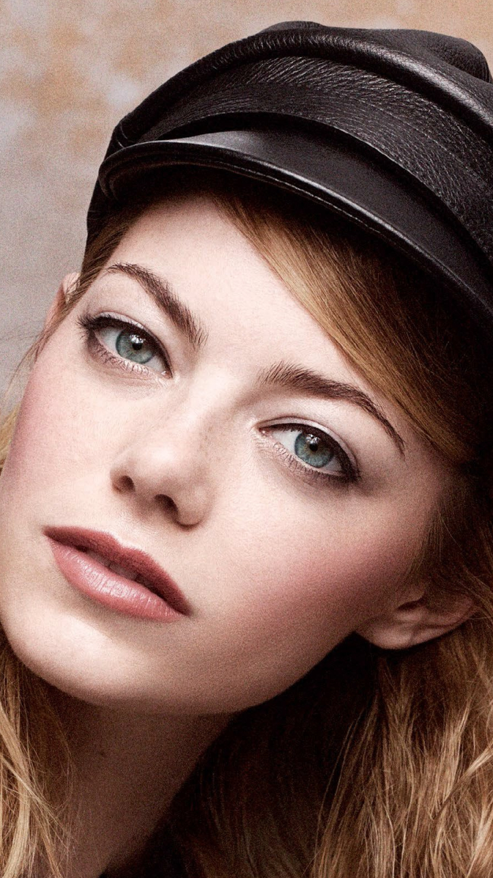 Download mobile wallpaper Emma Stone, Blonde, Face, Hat, Green Eyes, American, Celebrity, Actress for free.