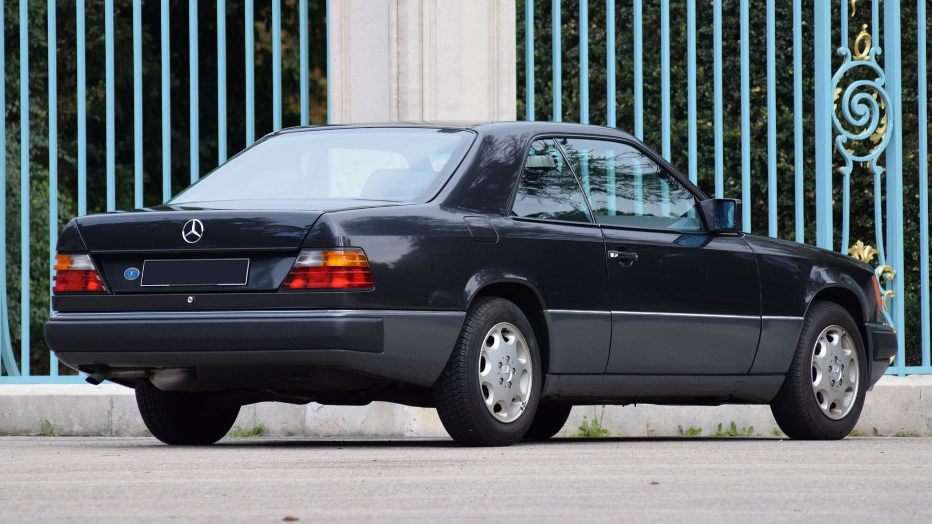 Melhores papéis de parede de Mercedes Benz 230 Ce para tela do telefone