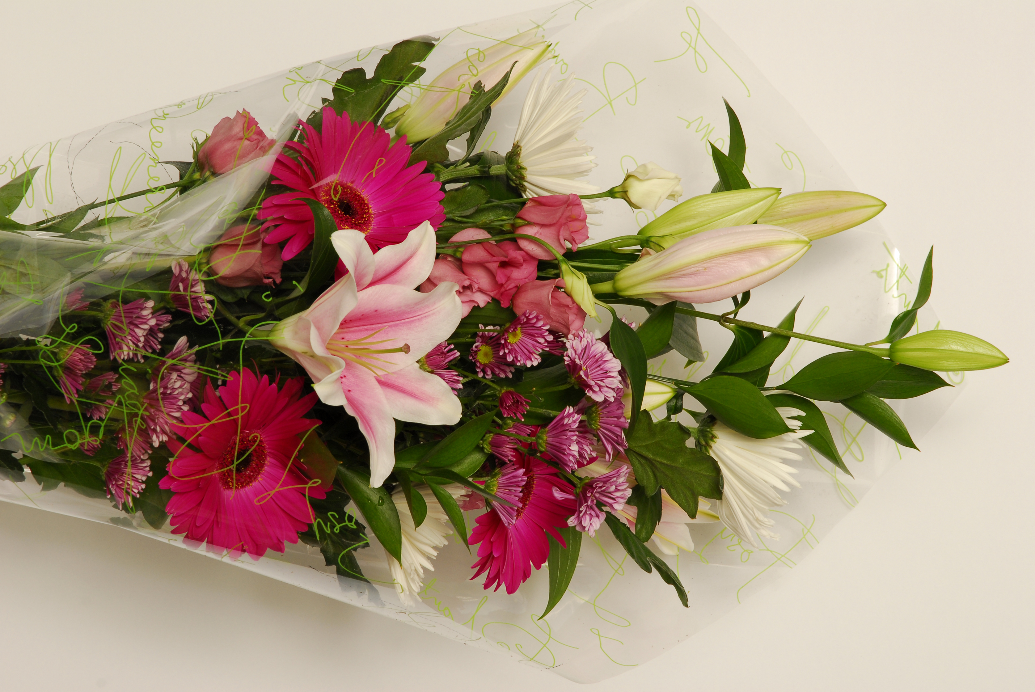 Free download wallpaper Flower, Bouquet, Lily, Gerbera, Man Made, Pink Flower on your PC desktop