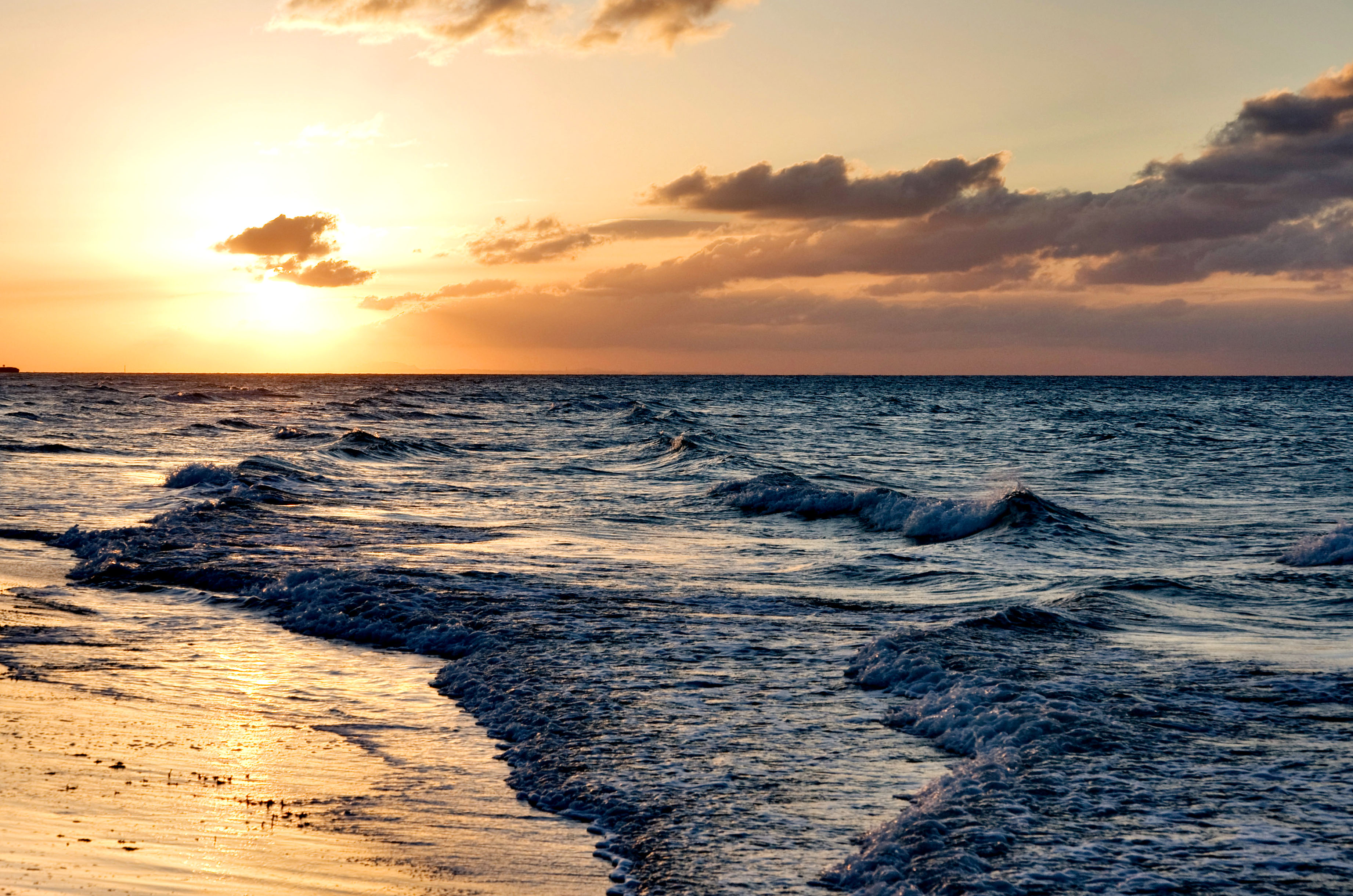 Download mobile wallpaper Sunset, Nature, Dusk, Twilight, Horizon, Waves, Sea for free.