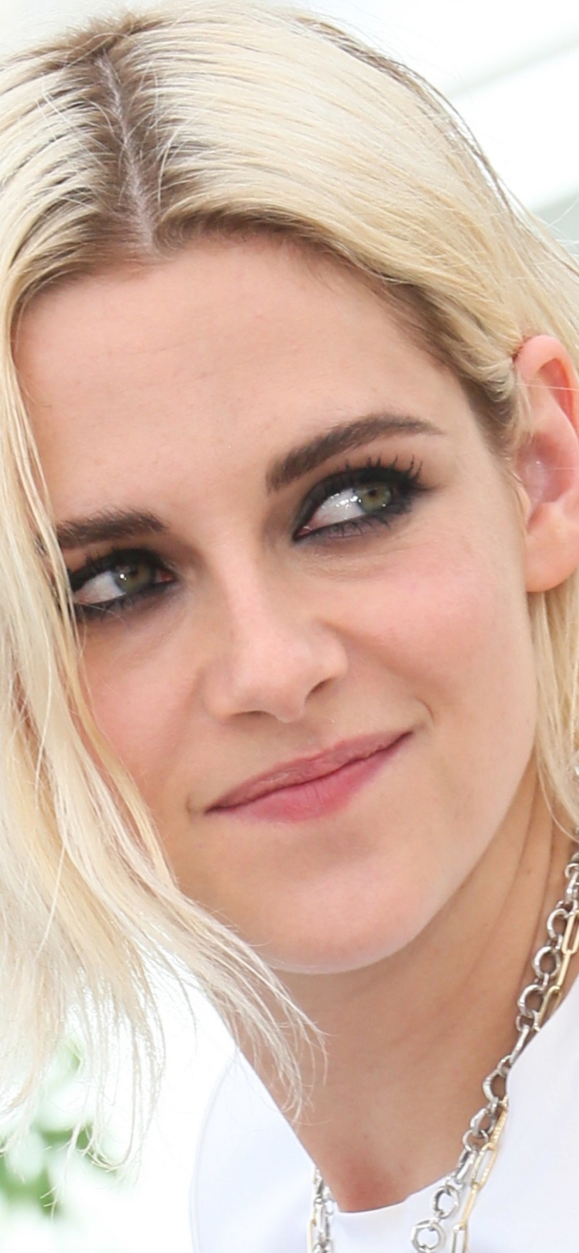 Handy-Wallpaper Kristen Stewart, Blond, Gesicht, Amerikanisch, Blondinen, Berühmtheiten, Darstellerin kostenlos herunterladen.