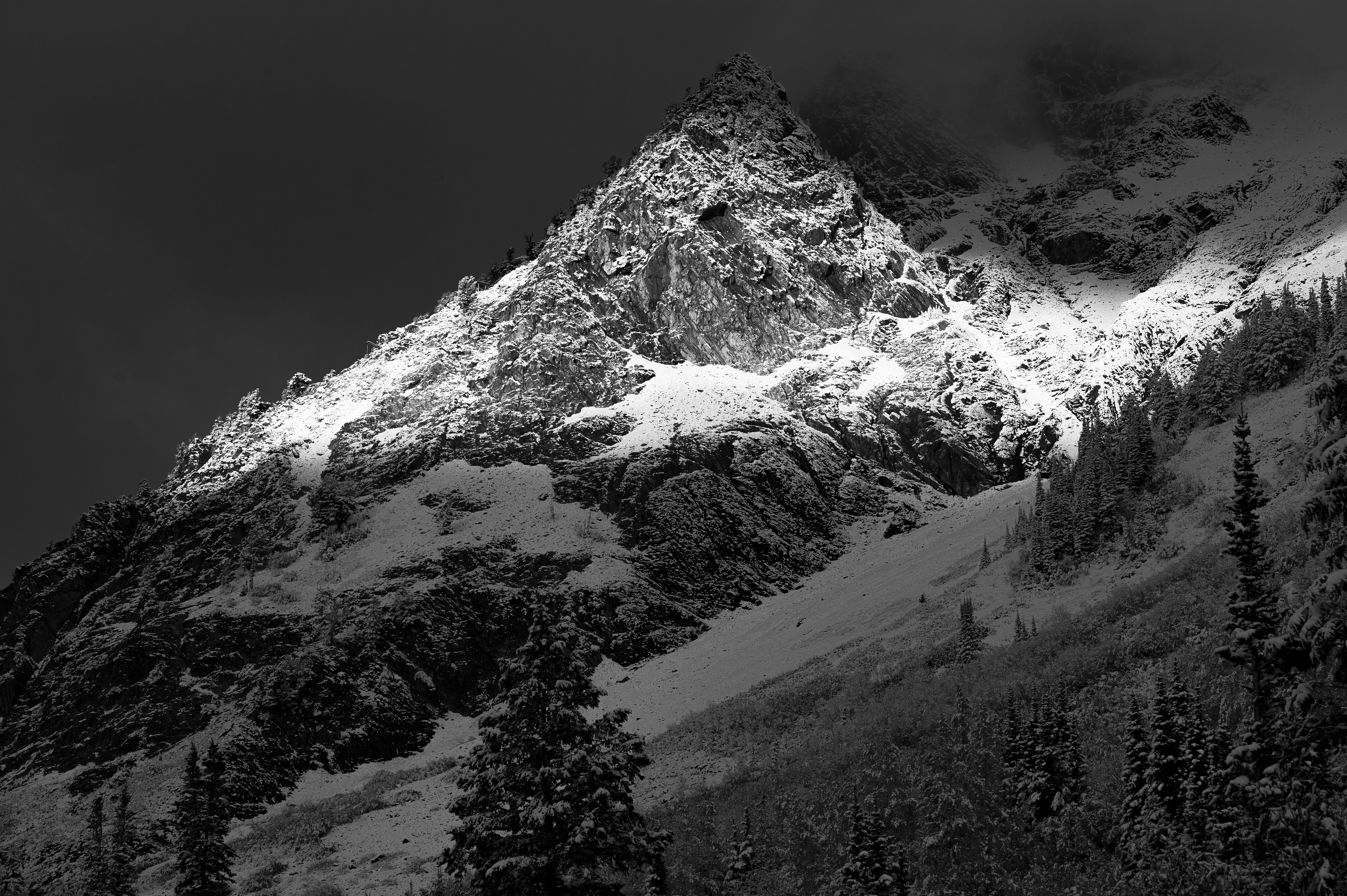 Free download wallpaper Mountains, Mountain, Earth, Black & White on your PC desktop