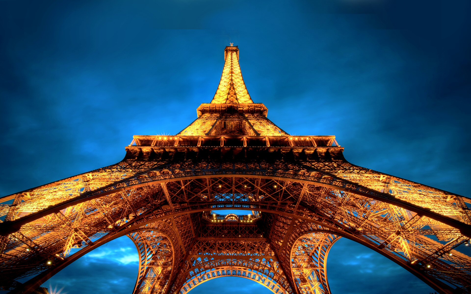 273113 скачать картинку париж, башня, сделано человеком, эйфелева башня, синий, небо, памятники - обои и заставки бесплатно