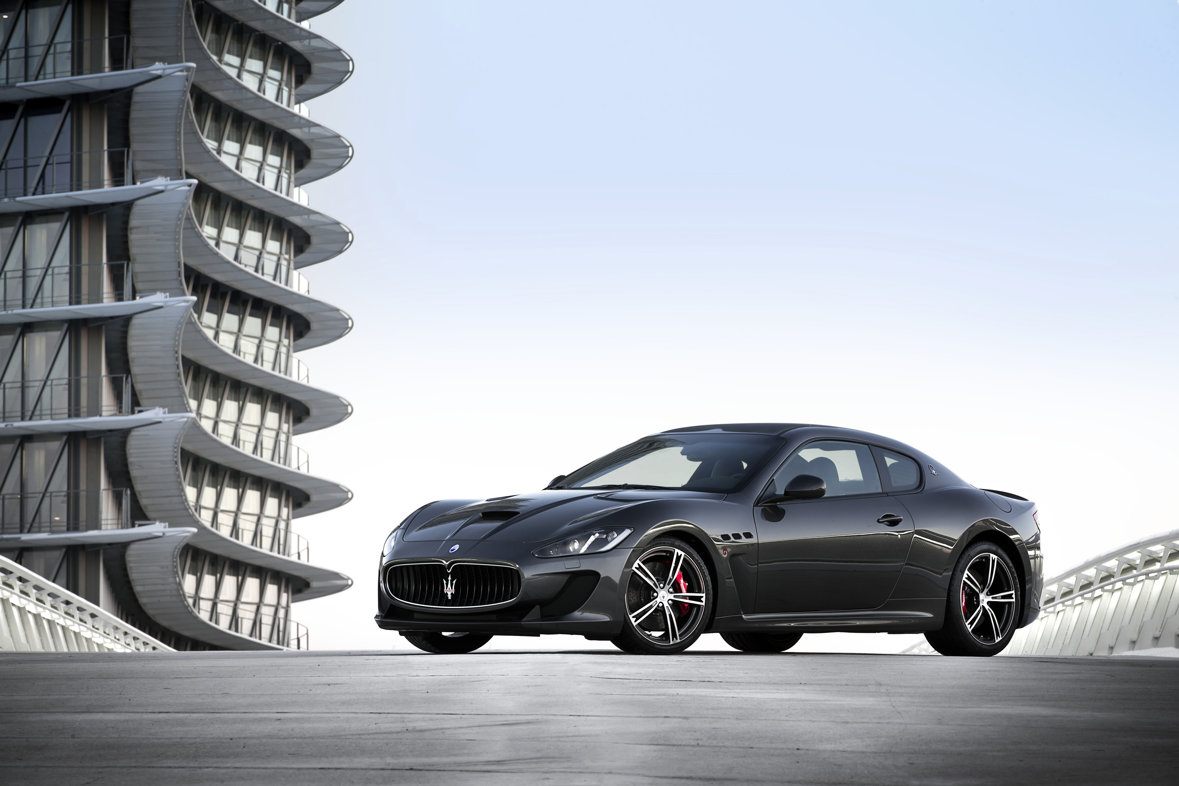 Descarga gratuita de fondo de pantalla para móvil de Maserati, Coche, Gran Turismo, Vehículos, Coche Negro, Maserati Gran Turismo.