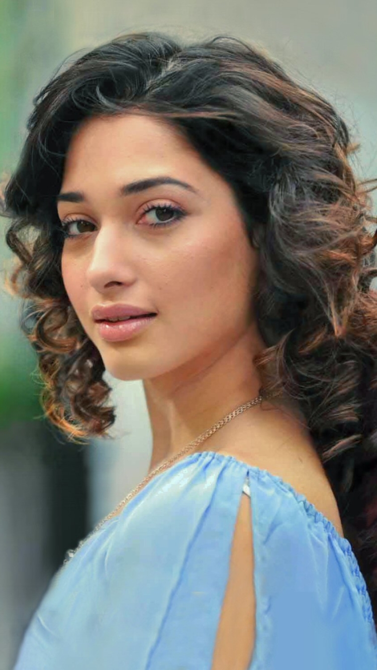 Download mobile wallpaper Brunette, Model, Celebrity, Actress, Tamannaah Bhatia, Bollywood for free.