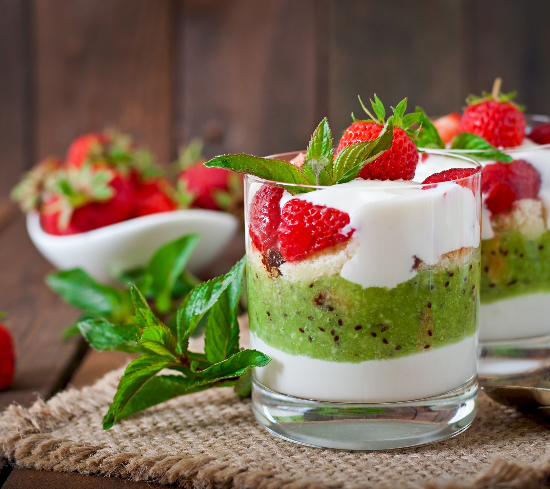 Free download wallpaper Food, Strawberry, Dessert, Kiwi, Ice Cream, Berry, Sweets on your PC desktop