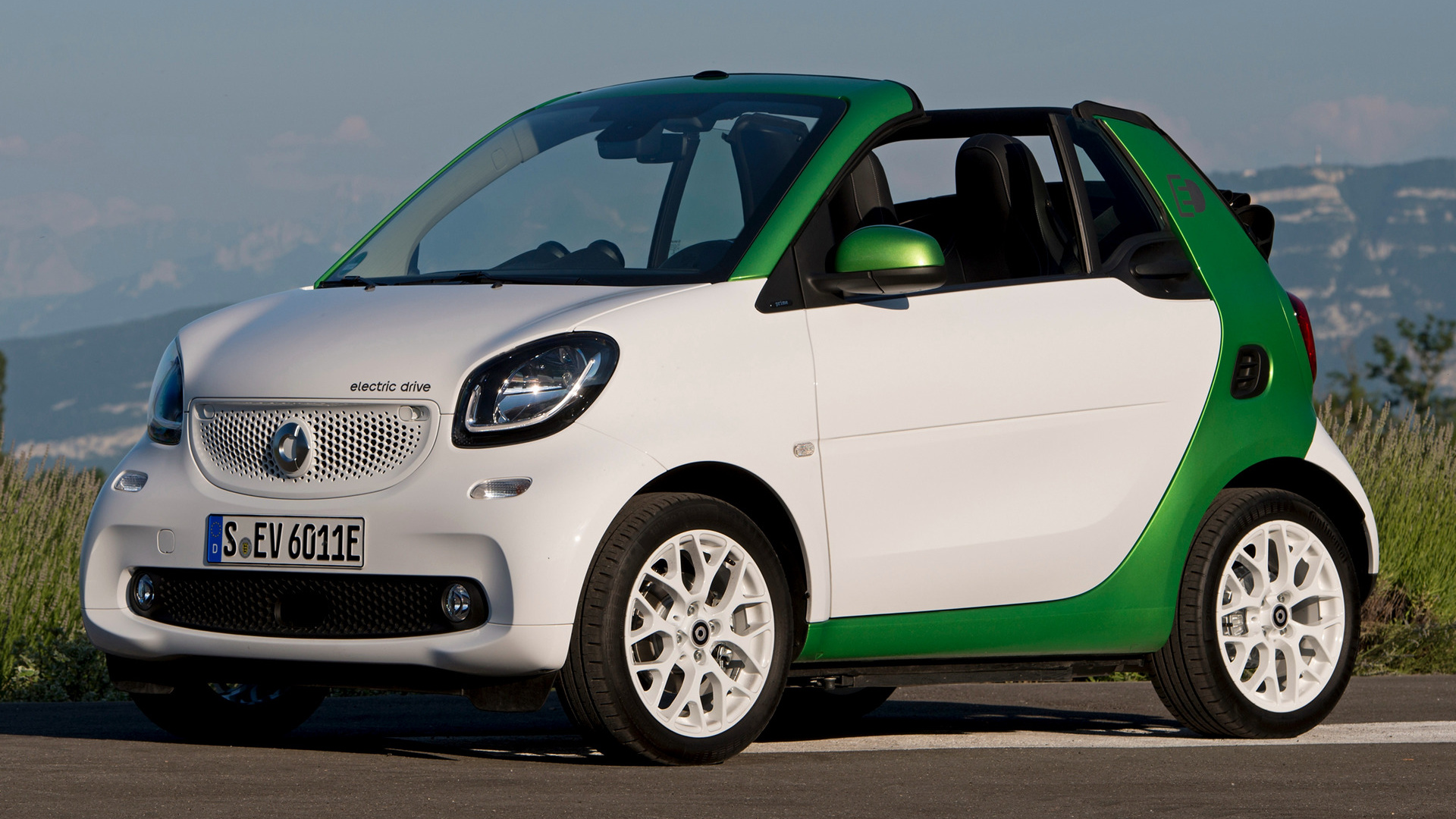 Download mobile wallpaper Car, Cabriolet, Electric Car, Smart Fortwo, Vehicles for free.
