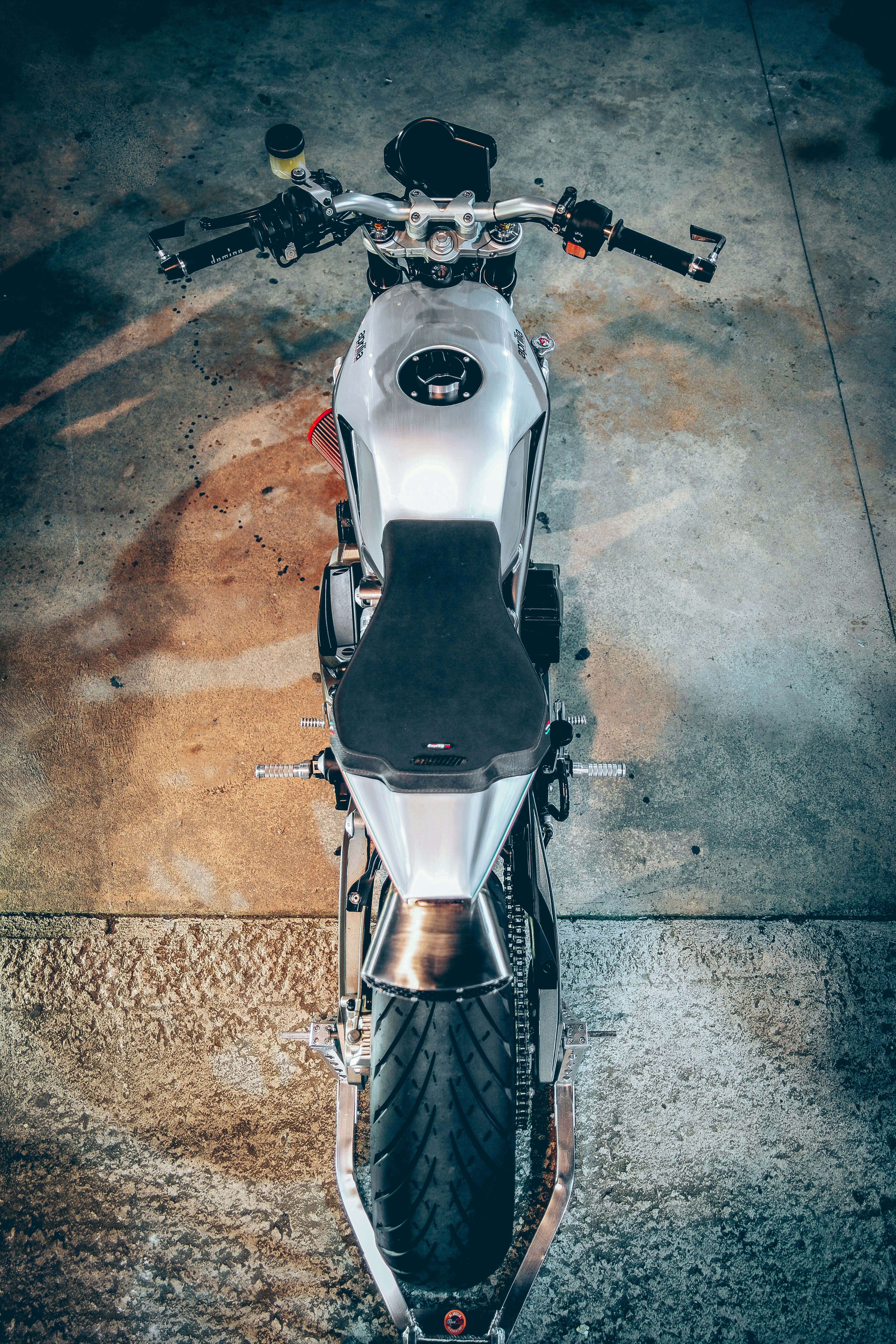 135169 télécharger l'image moto, vue d'en haut, vue d’en haut, motocyclette, bicyclette, vélo, aprilia, aprilia | - fonds d'écran et économiseurs d'écran gratuits