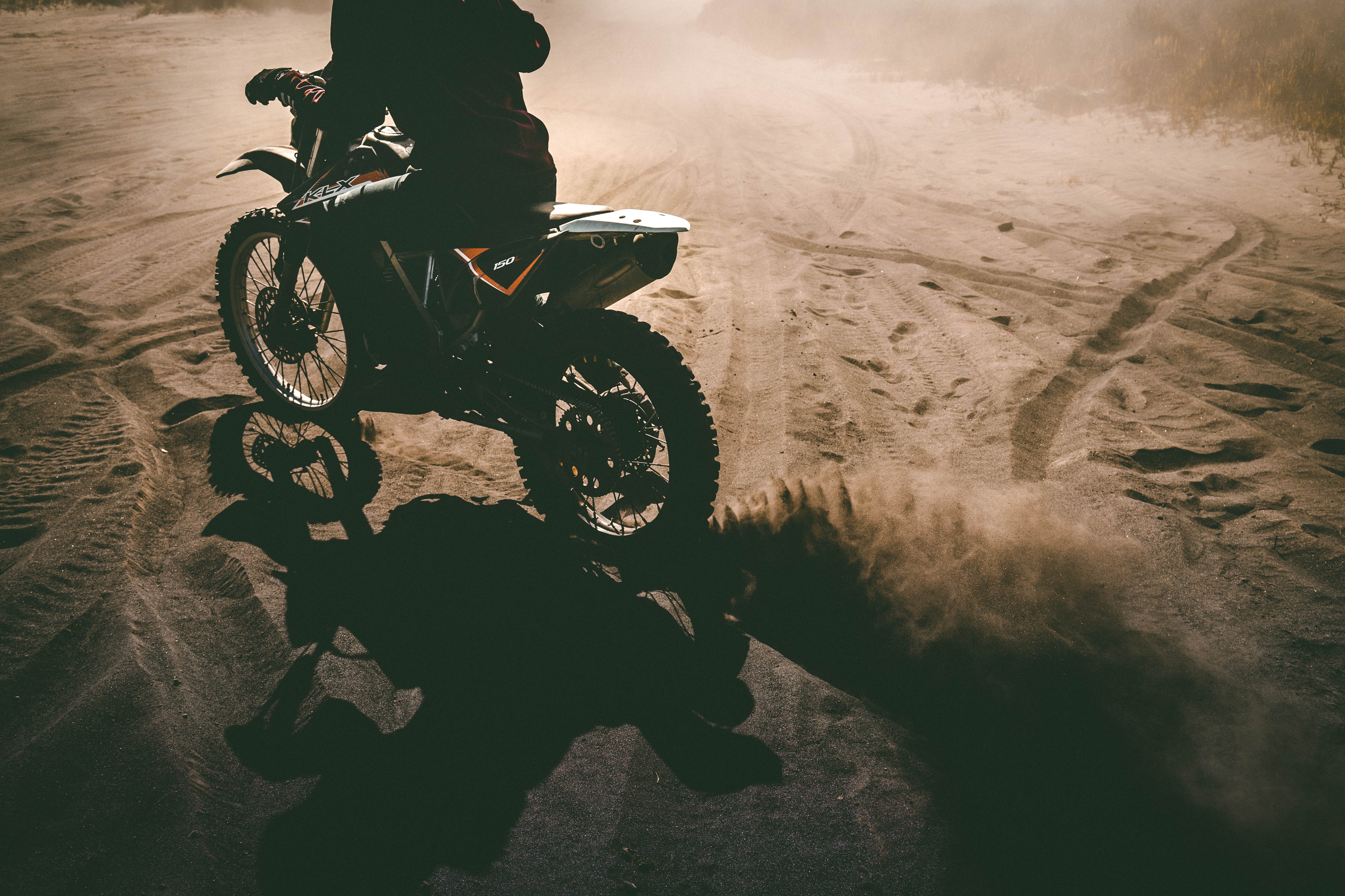 Free download wallpaper Motorcycle, Sand, Motorcycles, Motorcyclist on your PC desktop