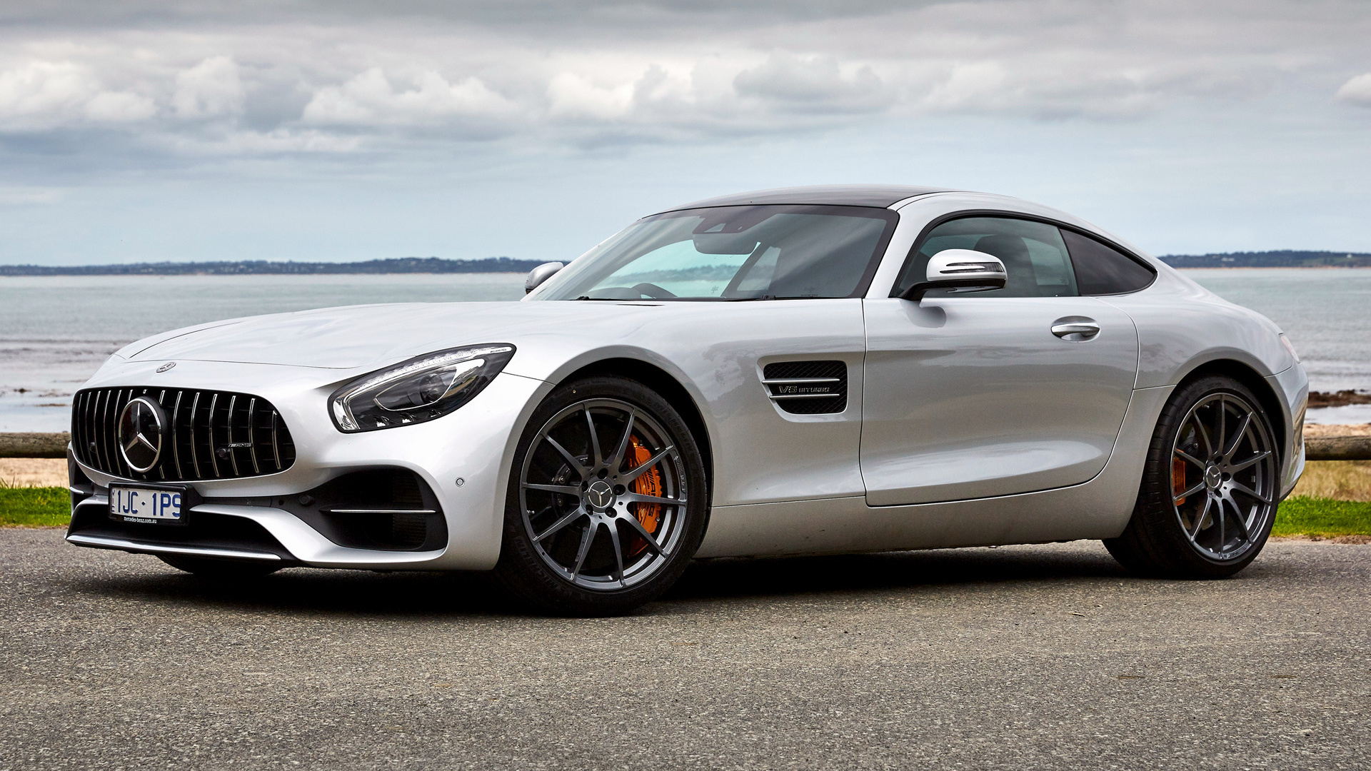 Download mobile wallpaper Car, Mercedes Benz, Fastback, Mercedes Amg Gt S, Vehicles, Silver Car, Coupé for free.