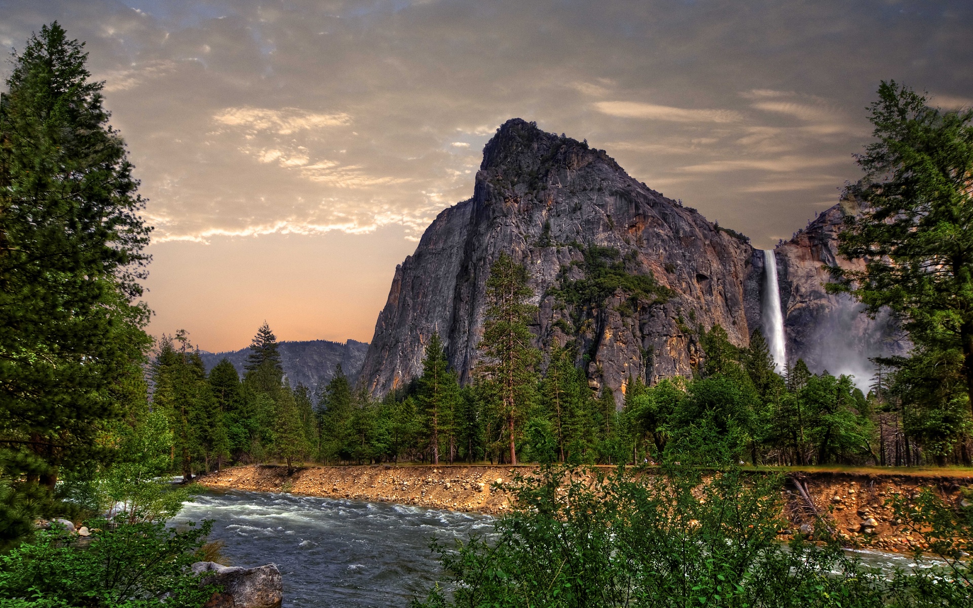 Скачать обои бесплатно Река, Водопады, Водопад, Лес, Йосемитский Национальный Парк, Земля/природа картинка на рабочий стол ПК