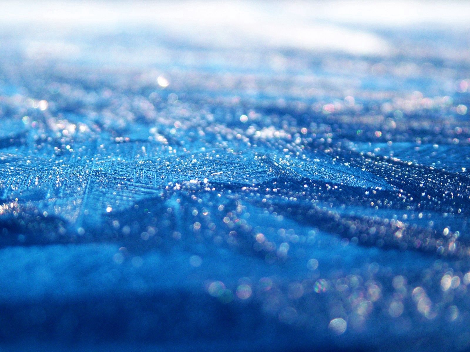 138879壁紙のダウンロード滴, 青, 大きい, マクロ, 青い, 表面, 水分, 湿気, 露-スクリーンセーバーと写真を無料で