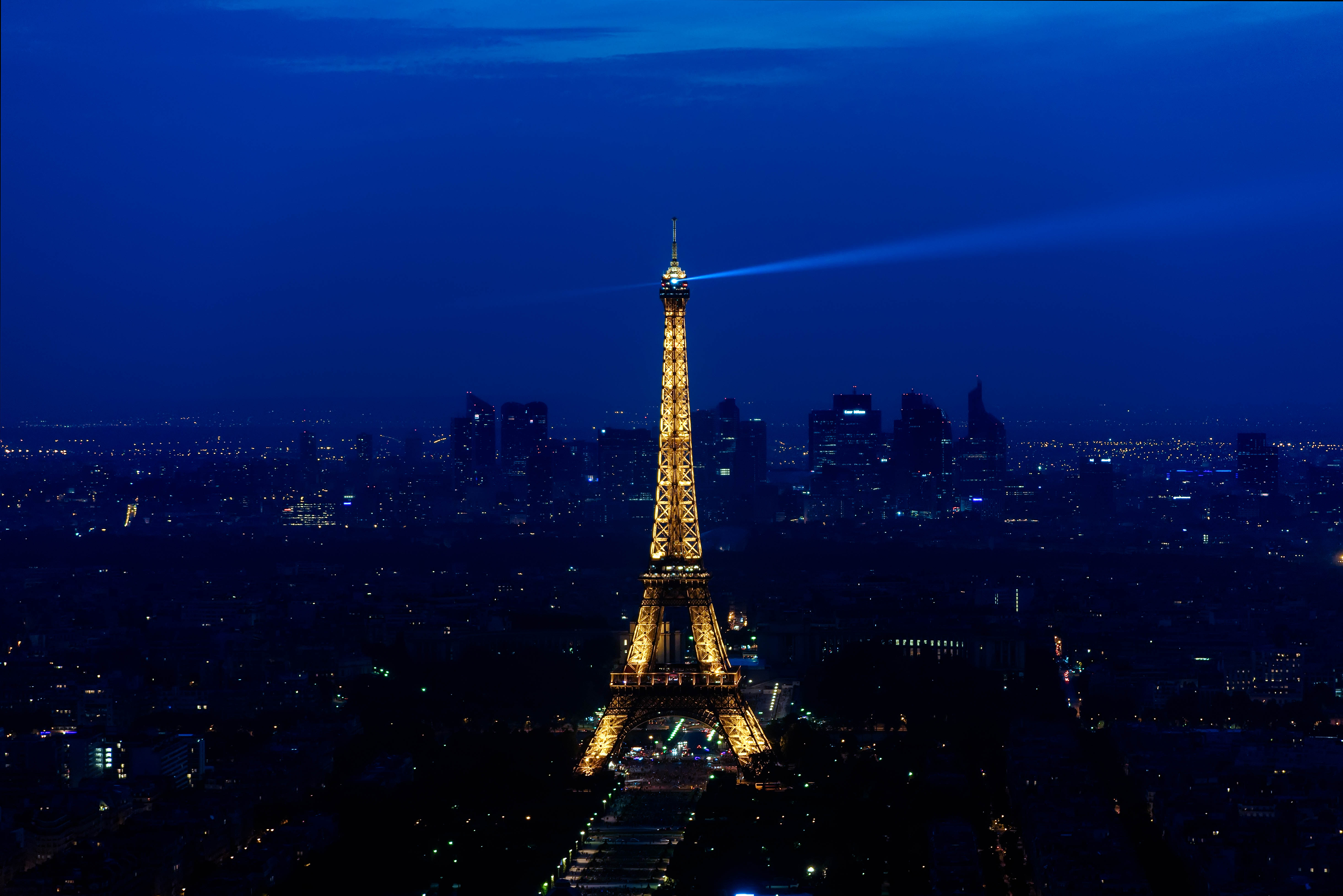 Free download wallpaper Night, Paris, Eiffel Tower, Monuments, City, Light, France, Cityscape, Man Made on your PC desktop