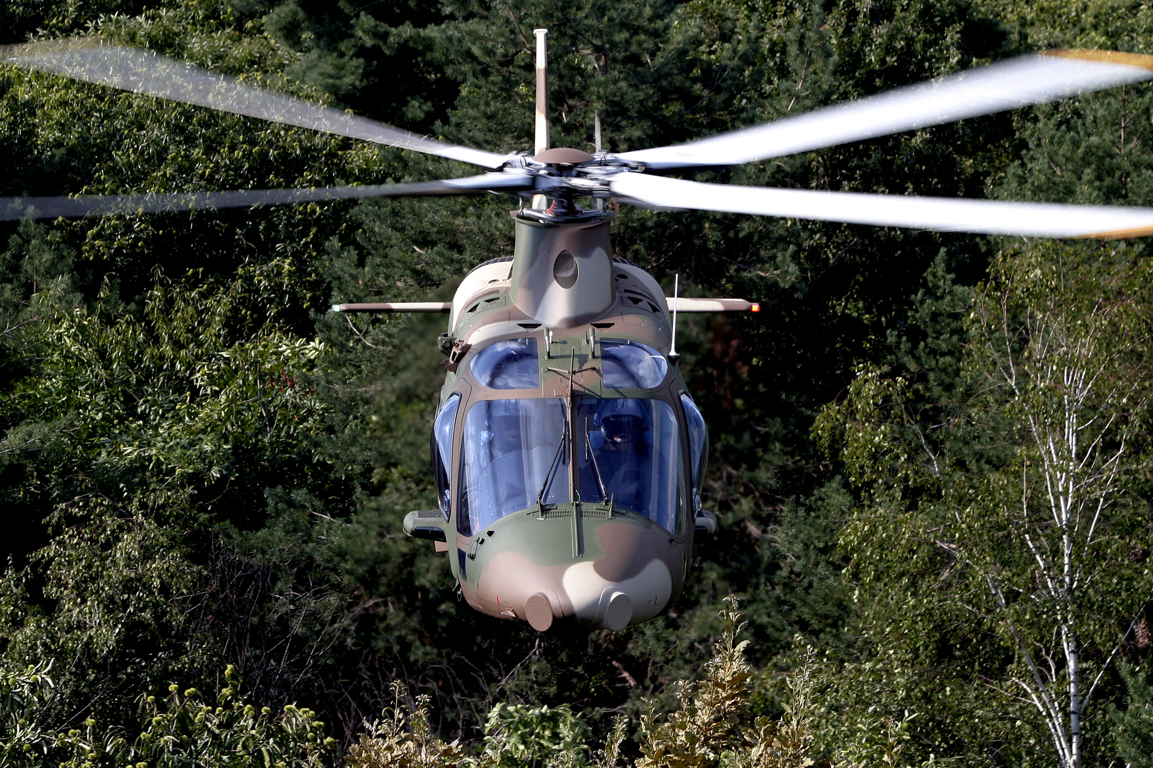 Скачати мобільні шпалери Agustawestland Aw109, Військові Вертольоти, Військовий безкоштовно.