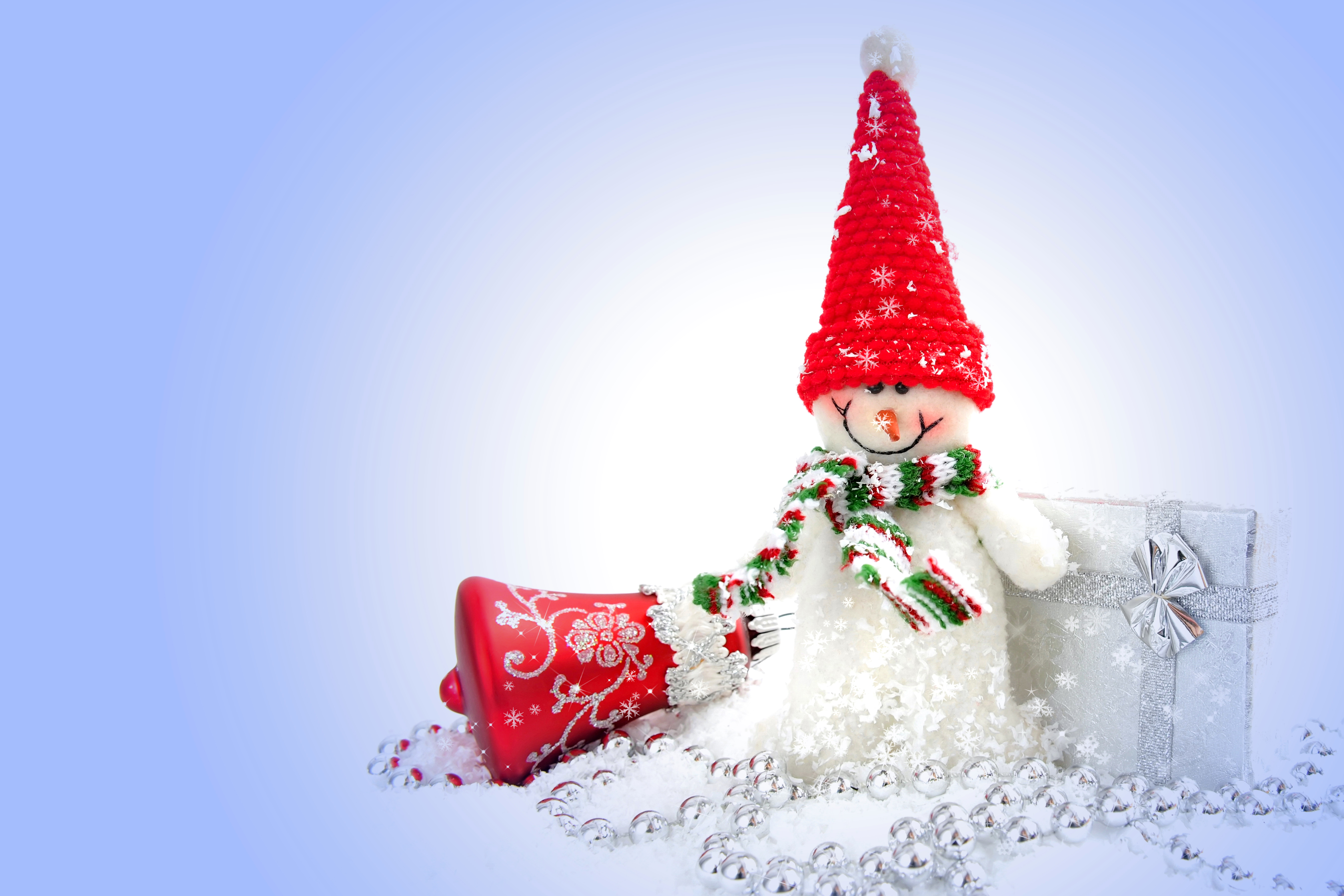 802743 Bild herunterladen feiertage, weihnachten, glocke, geschenk, schneemann - Hintergrundbilder und Bildschirmschoner kostenlos