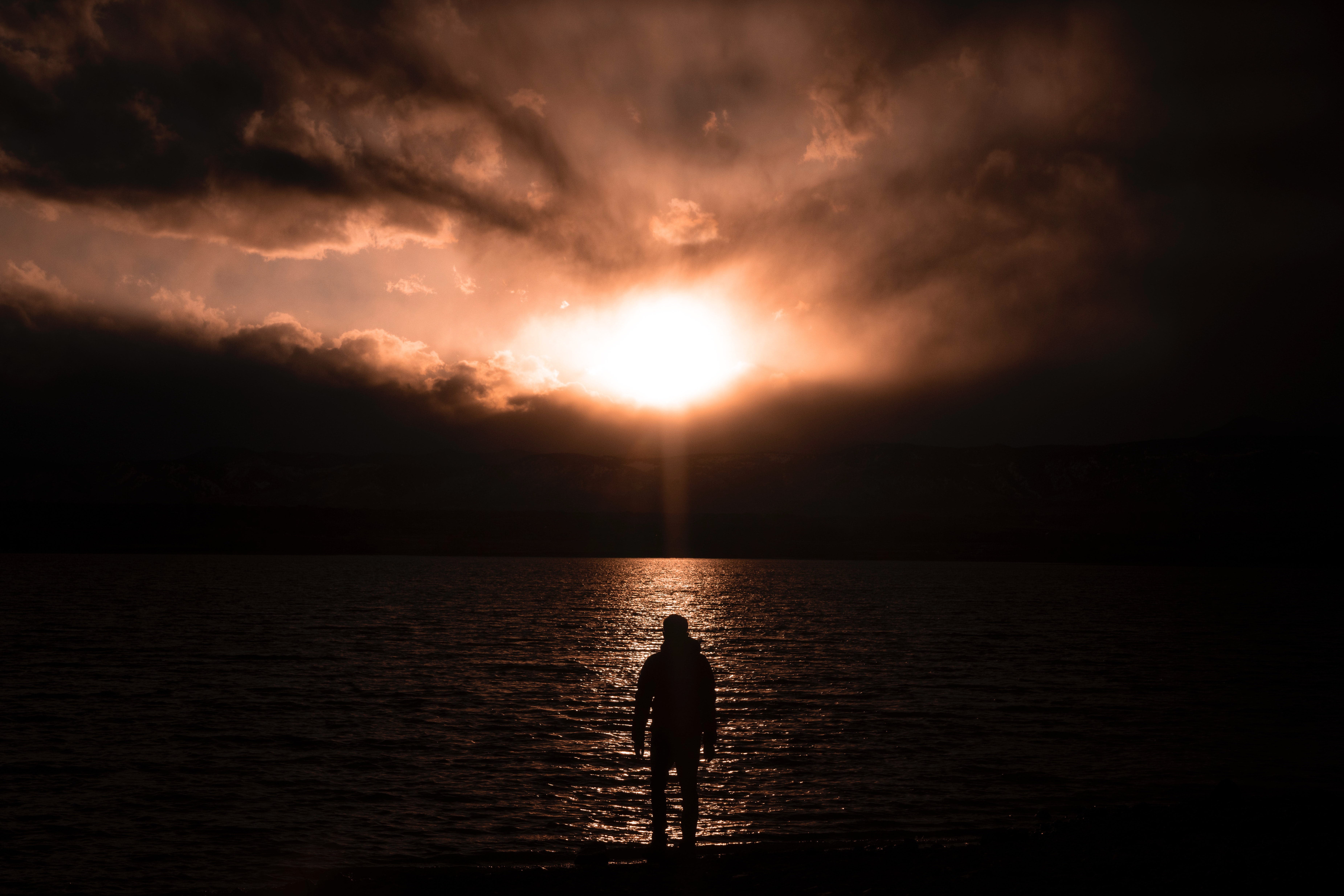 Laden Sie das Silhouette, Einsamkeit, Sunset, Sea, Dunkel-Bild kostenlos auf Ihren PC-Desktop herunter