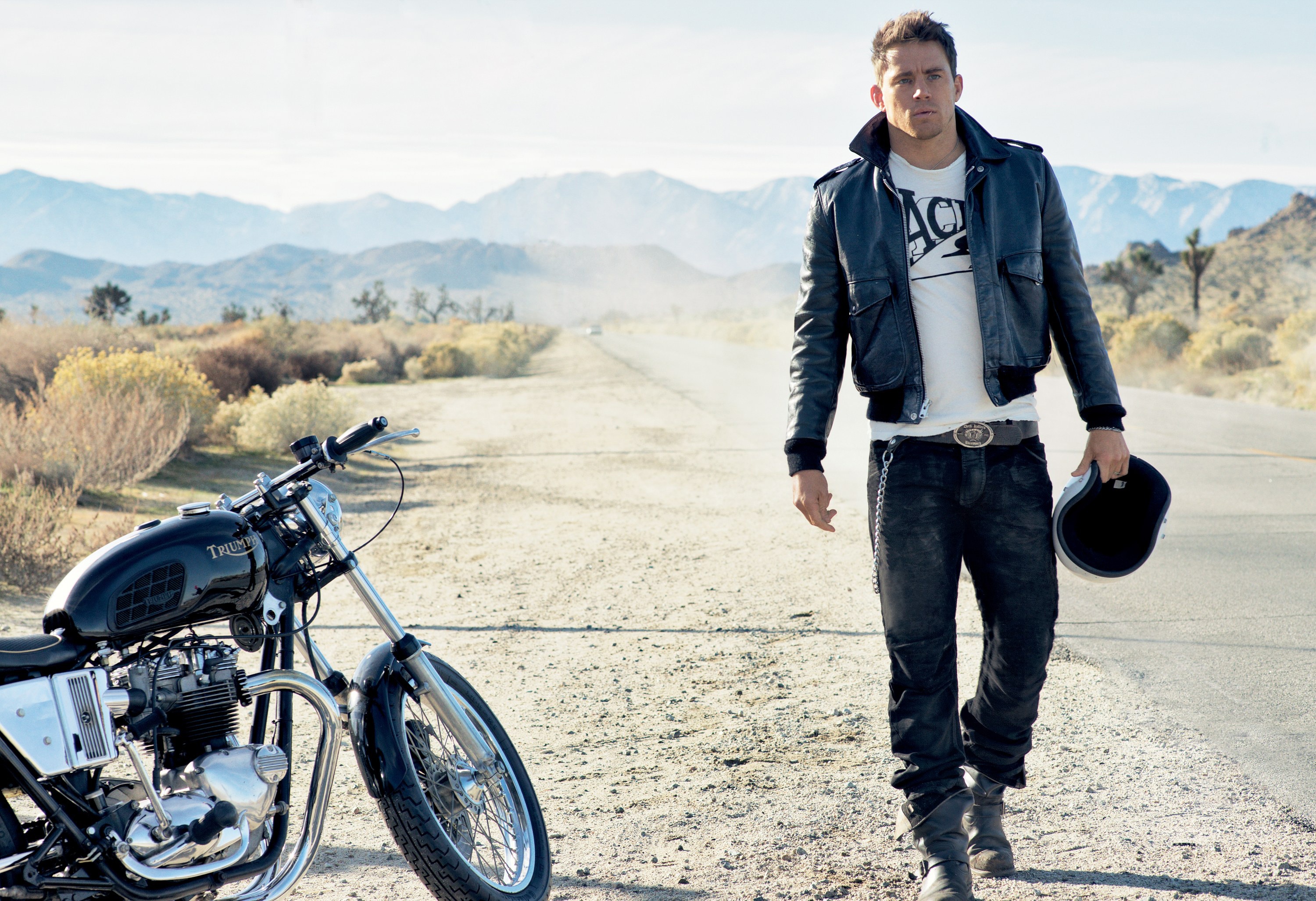 Free download wallpaper Motorcycle, American, Triumph, Celebrity, Actor, Channing Tatum on your PC desktop