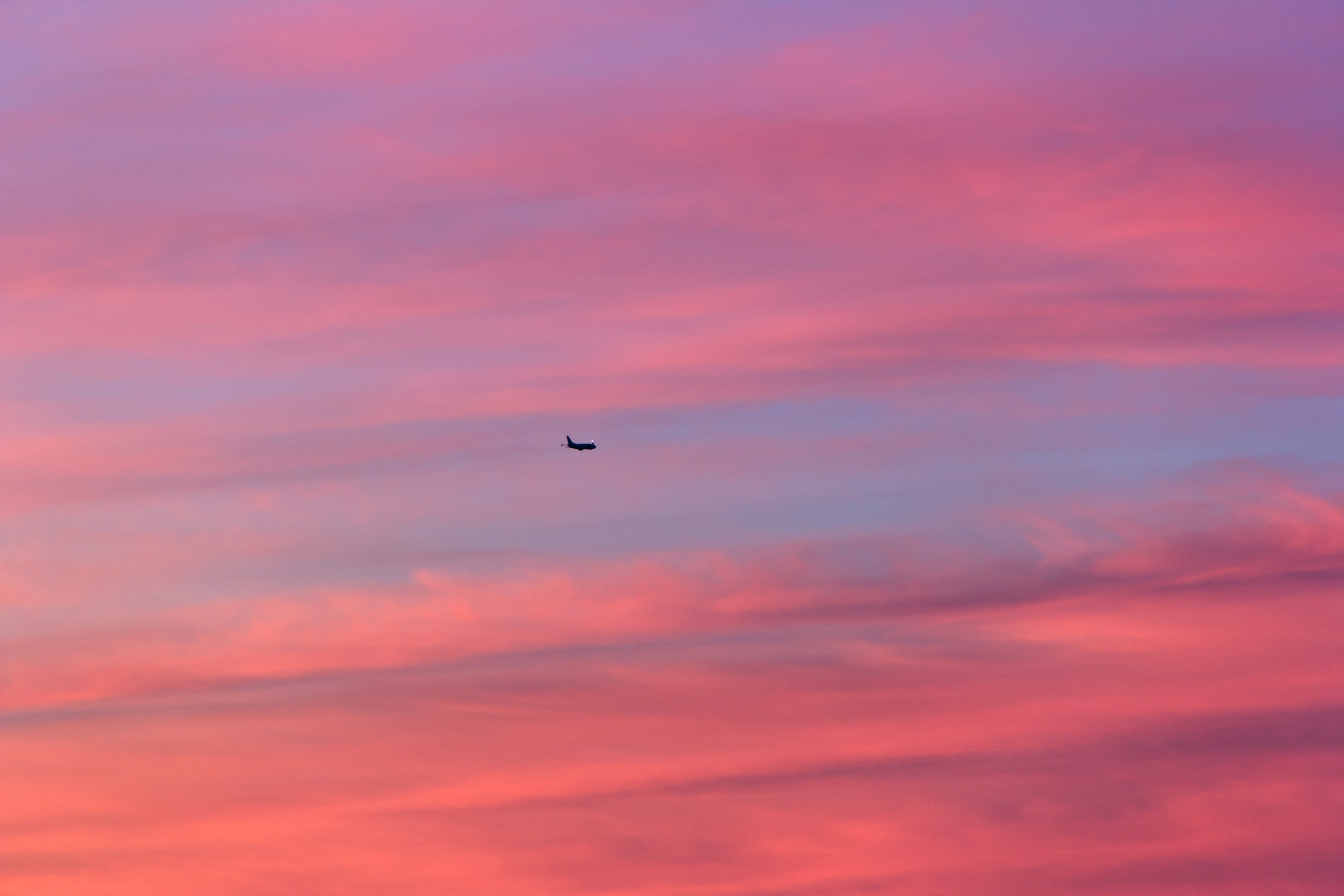 Laden Sie das Flug, Flugzeug, Clouds, Sky, Minimalismus-Bild kostenlos auf Ihren PC-Desktop herunter