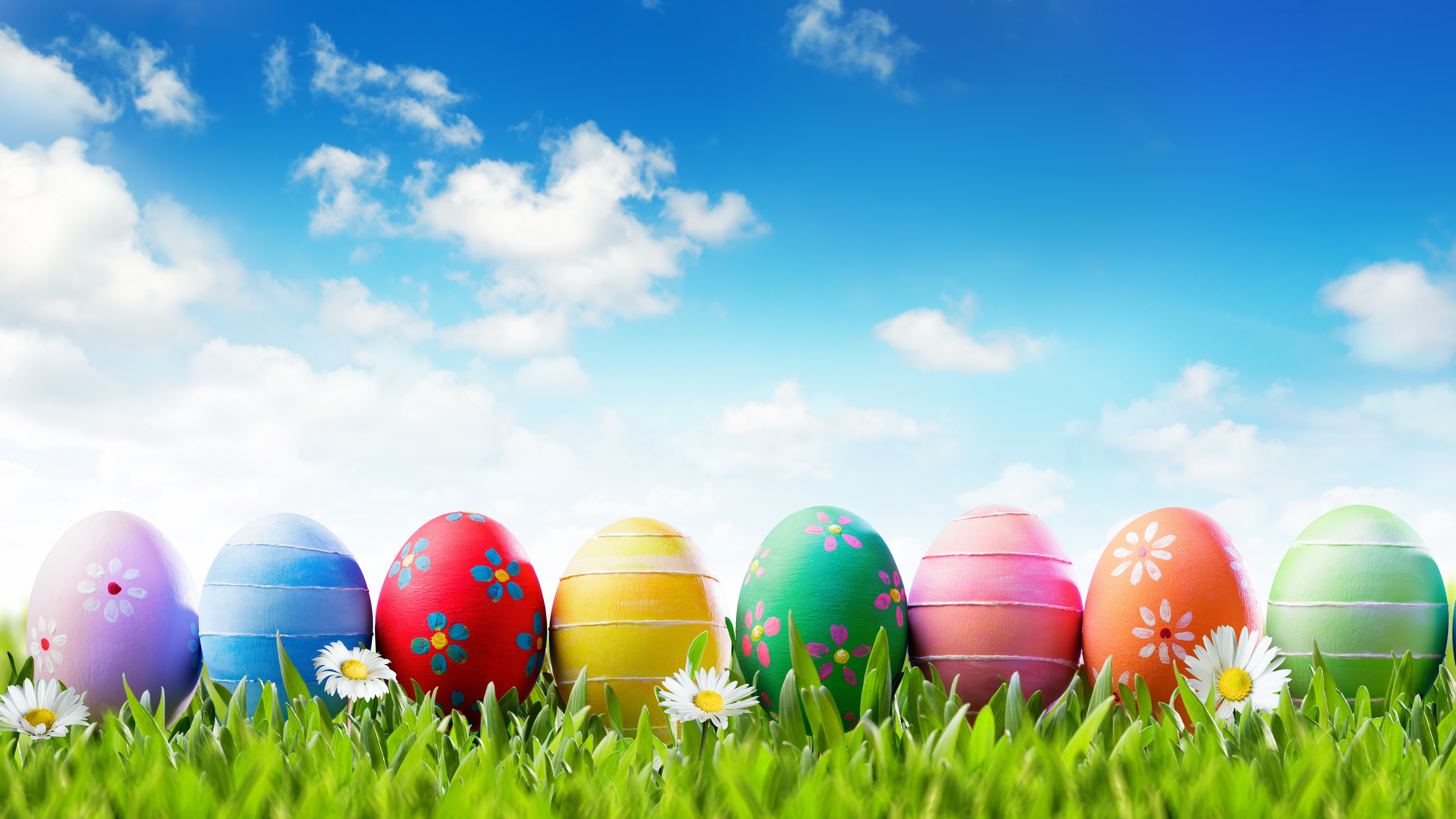 883701 скачать обои пасхальное яйцо, праздничные, пасхальный, цвета, трава, небо - заставки и картинки бесплатно