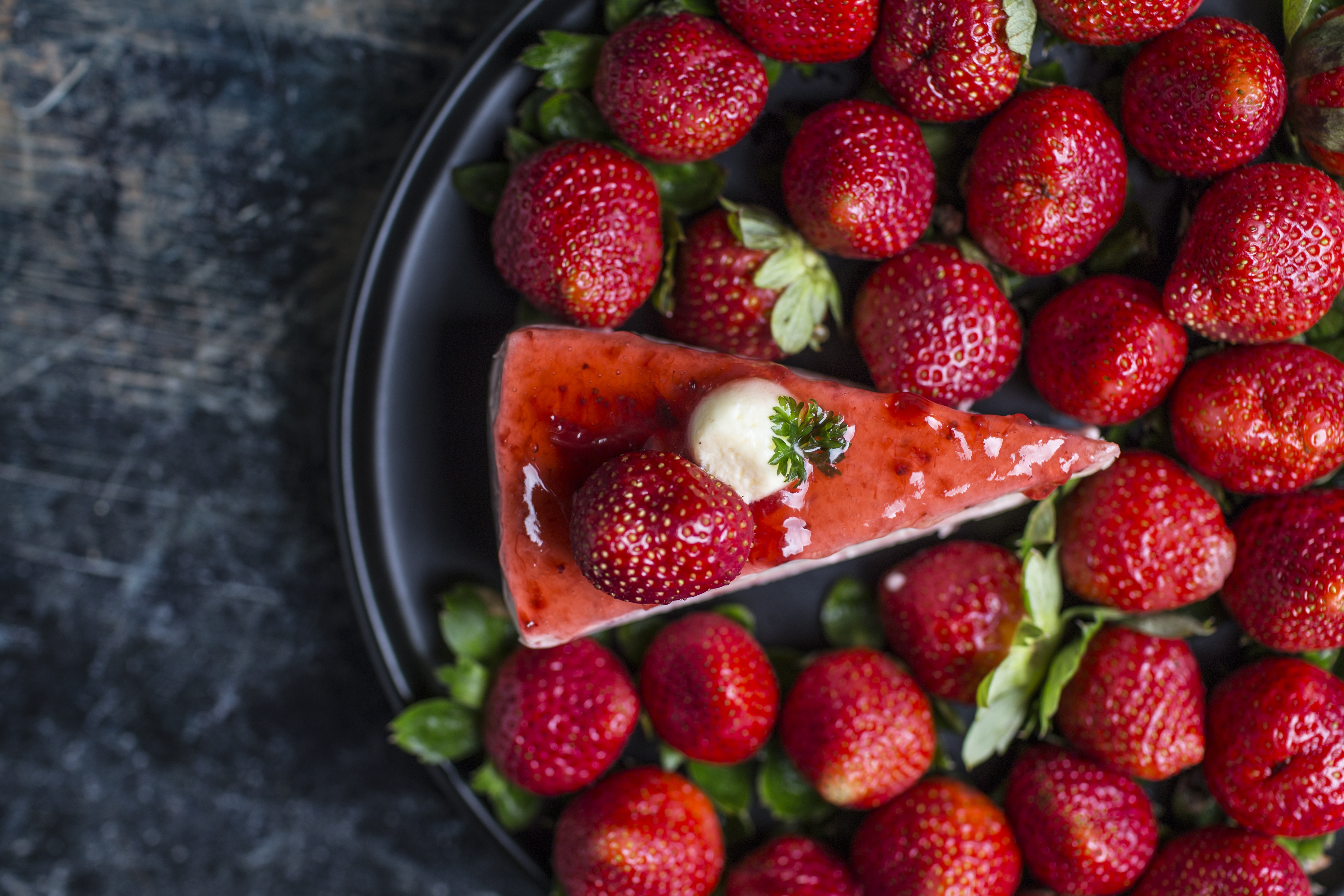 Laden Sie das Erdbeere, Dessert, Frucht, Käsekuchen, Nahrungsmittel-Bild kostenlos auf Ihren PC-Desktop herunter