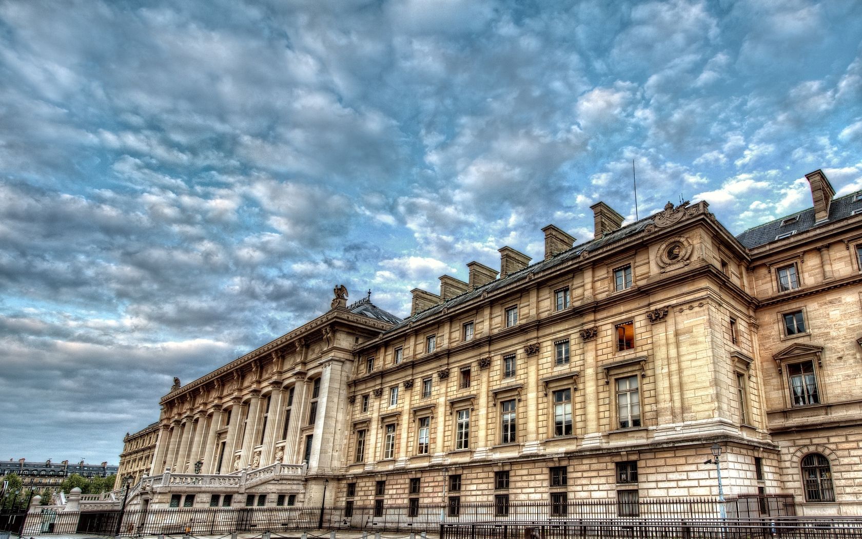 Free download wallpaper Sky, Clouds, Fence, Cities, Hdr, Palace on your PC desktop